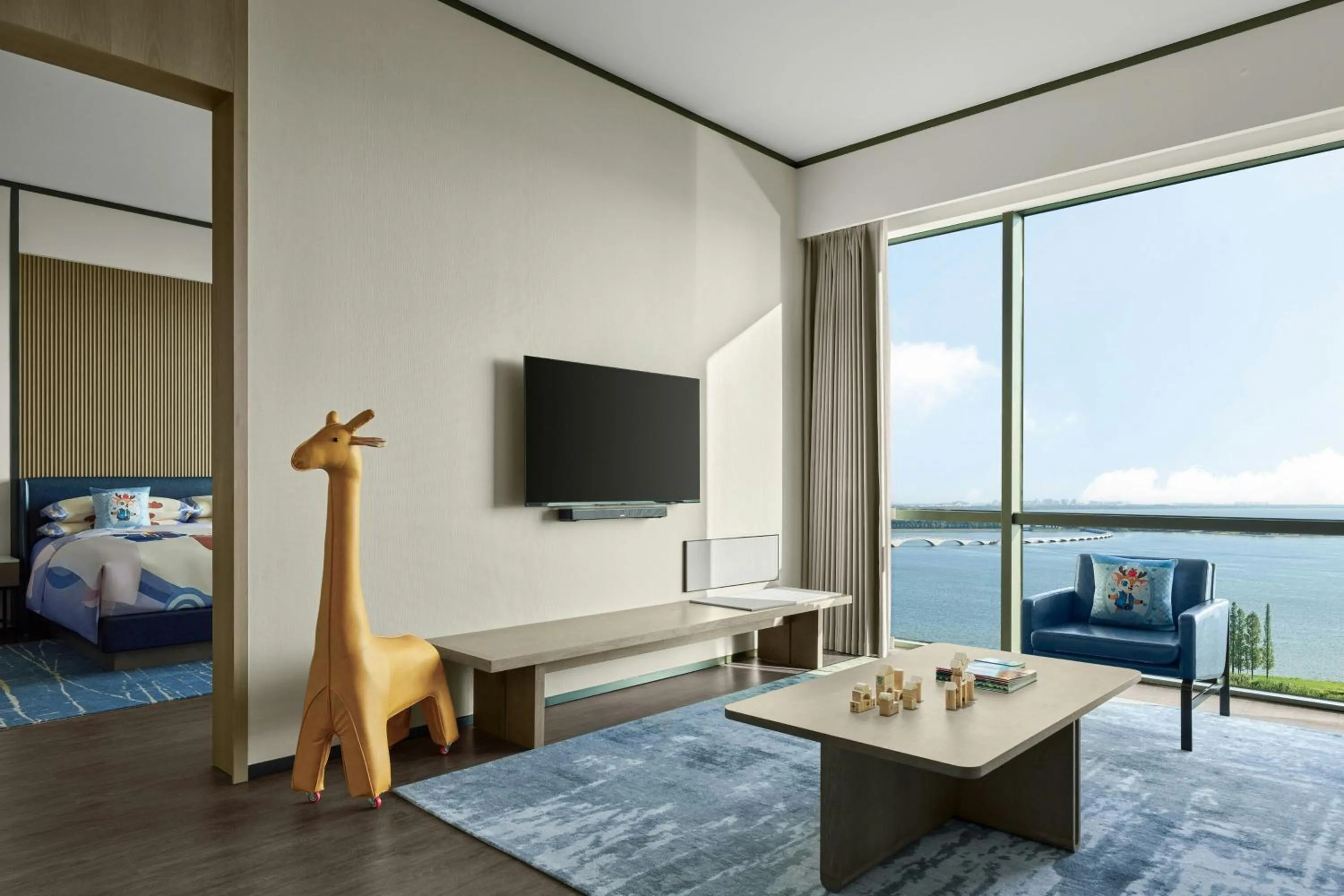 Photo of the whole room, Bed in Sheraton Kunshan Dianshan Lake