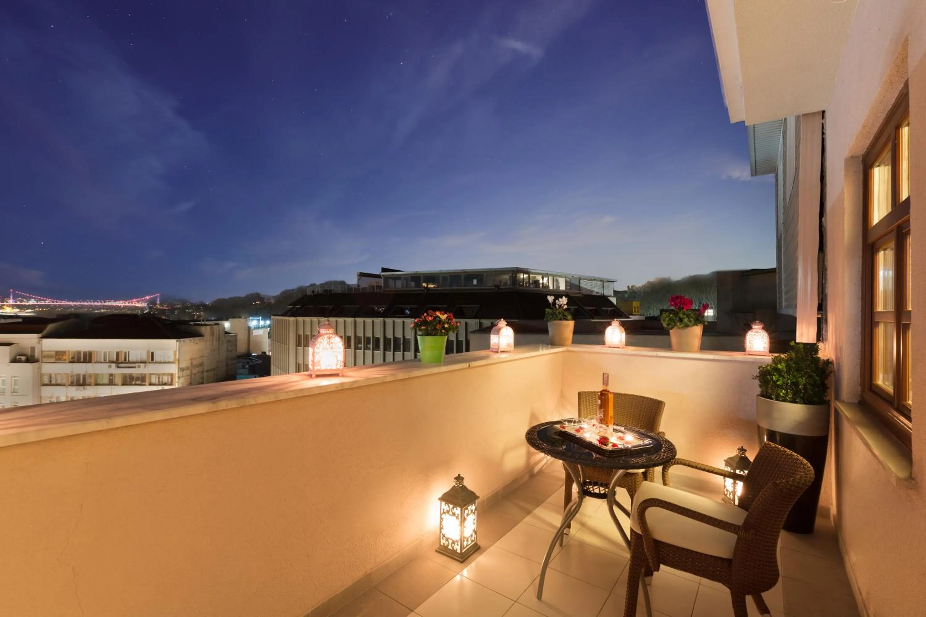 Balcony/Terrace in Lalahan Hotel