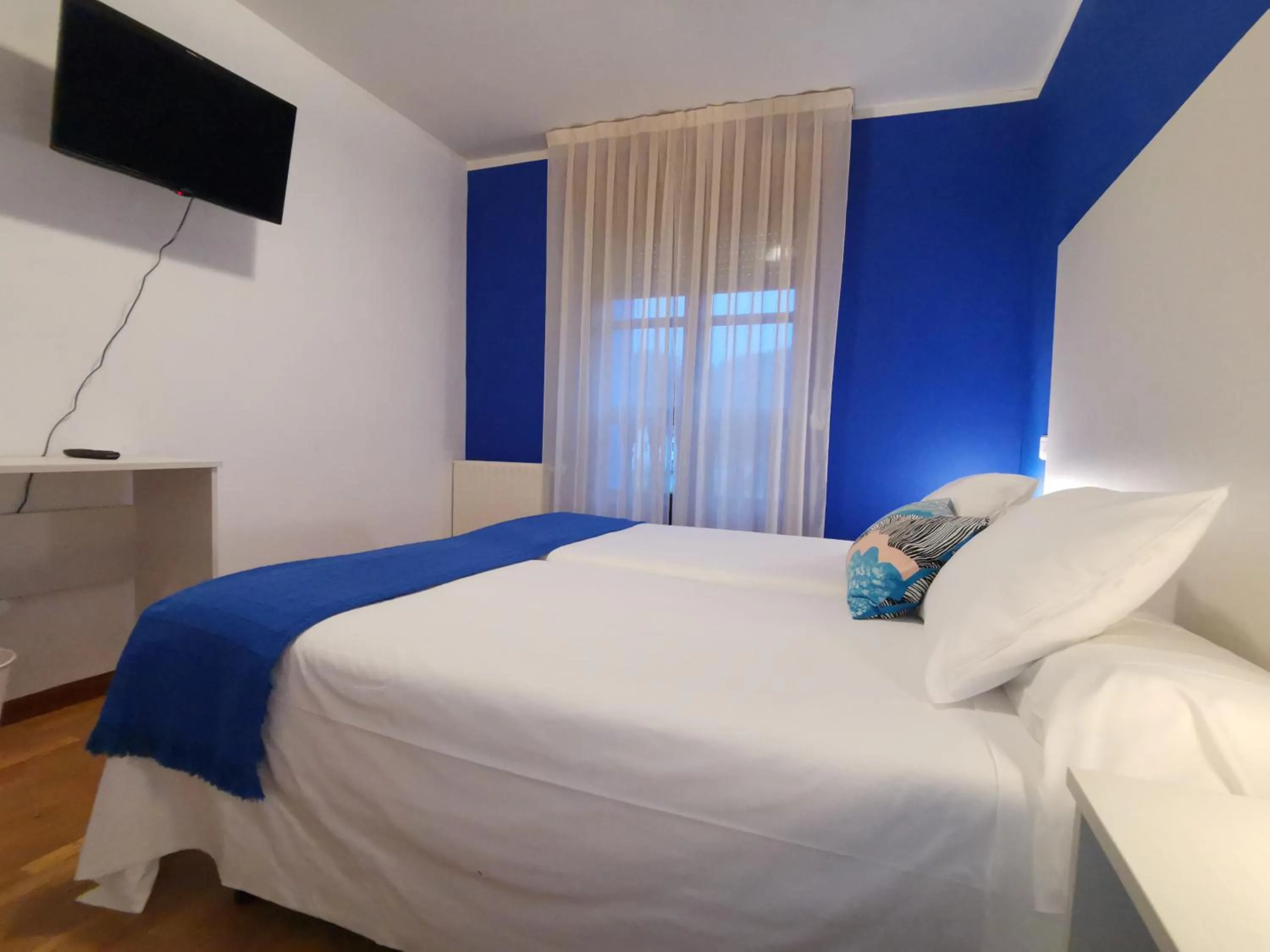 Bedroom, Bed in Hotel El Trasgu