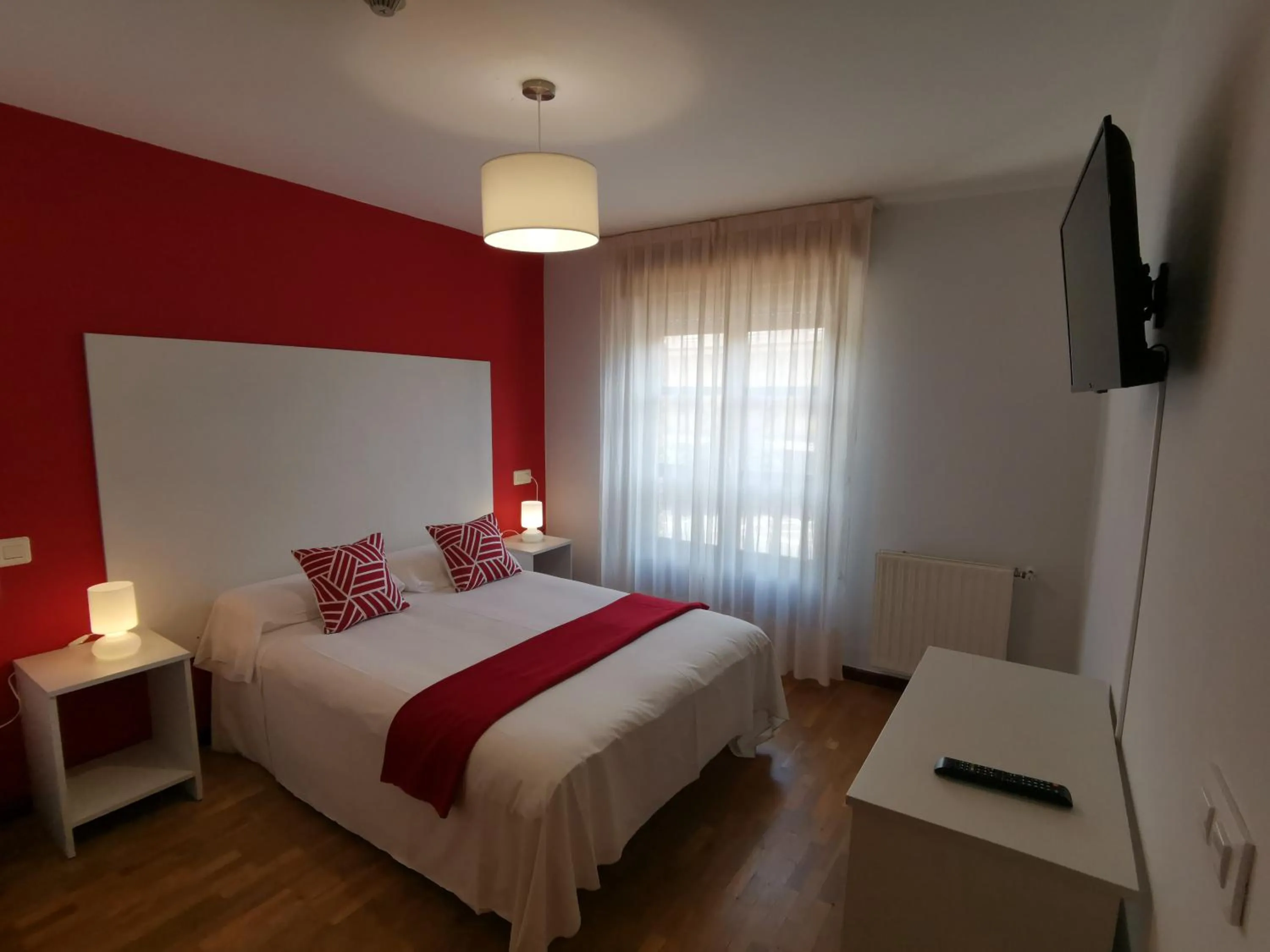 Bedroom, Bed in Hotel El Trasgu