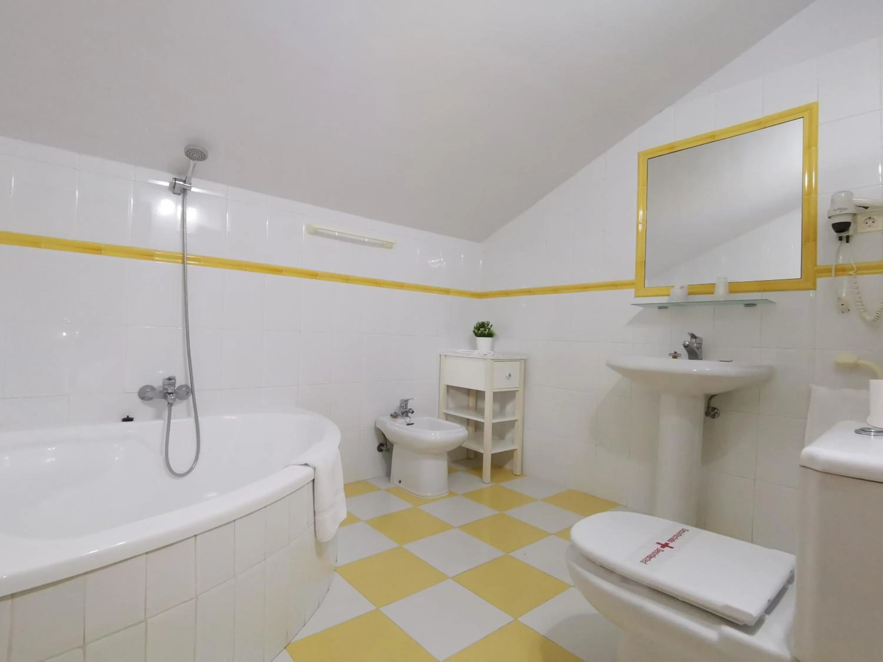 Bathroom in Hotel El Trasgu