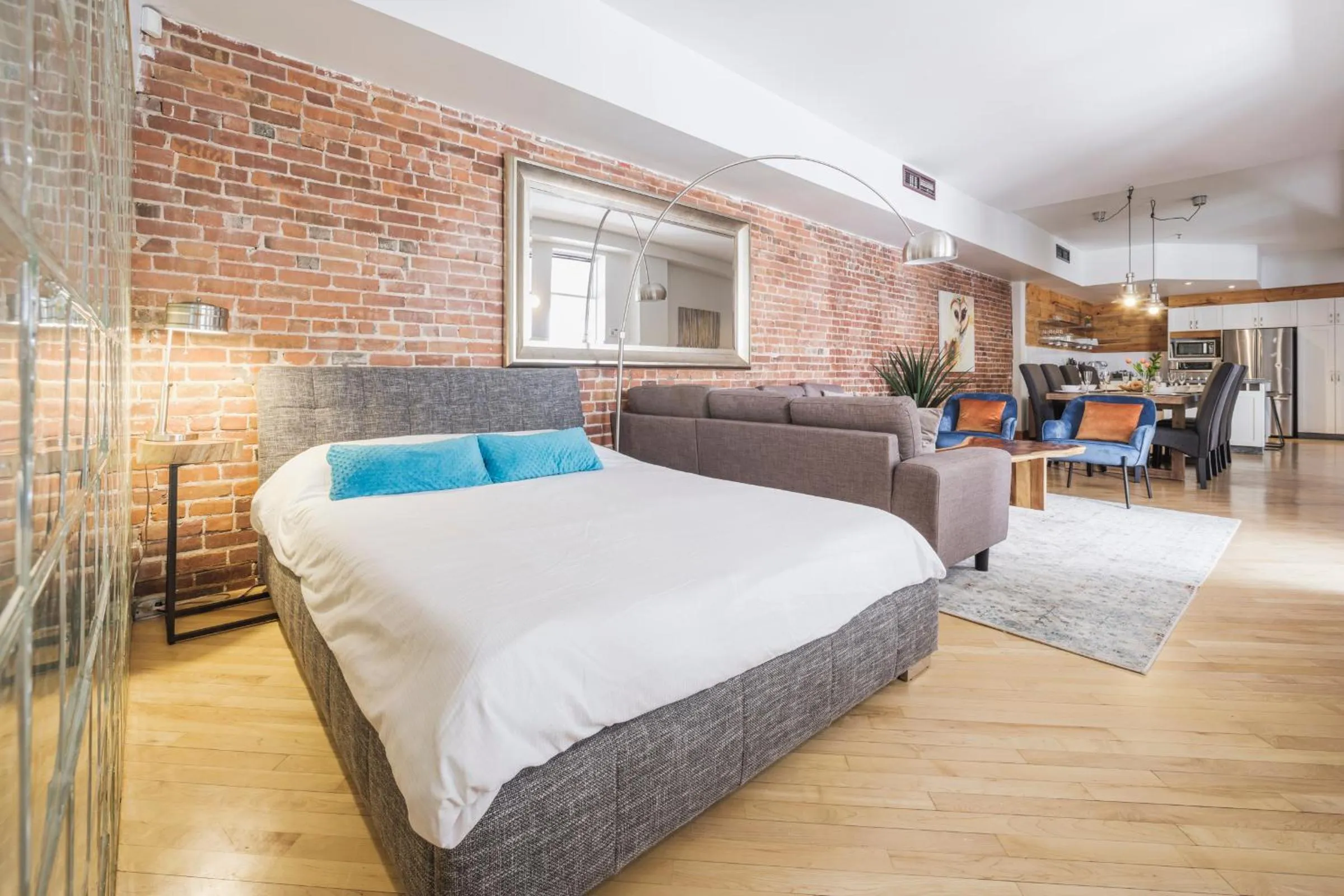 Bed in MTLVacationRentals - The City Chalet