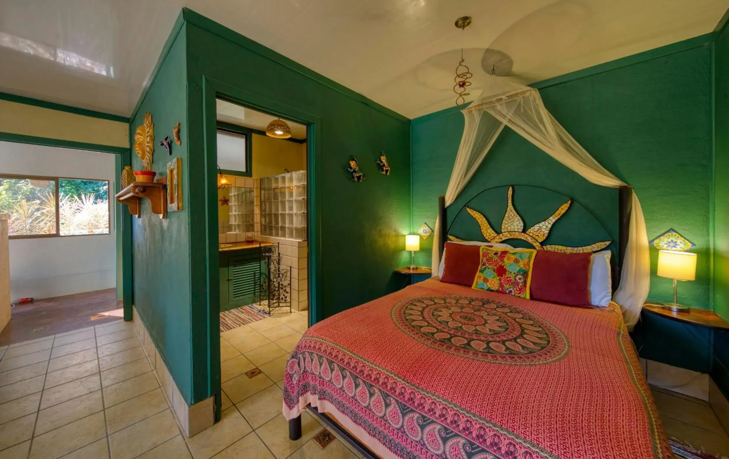 Deluxe Queen Suite in Lucky Bug Bed And Breakfast Deluxe Queen Suite in Lucky Bug Bed And Breakfast