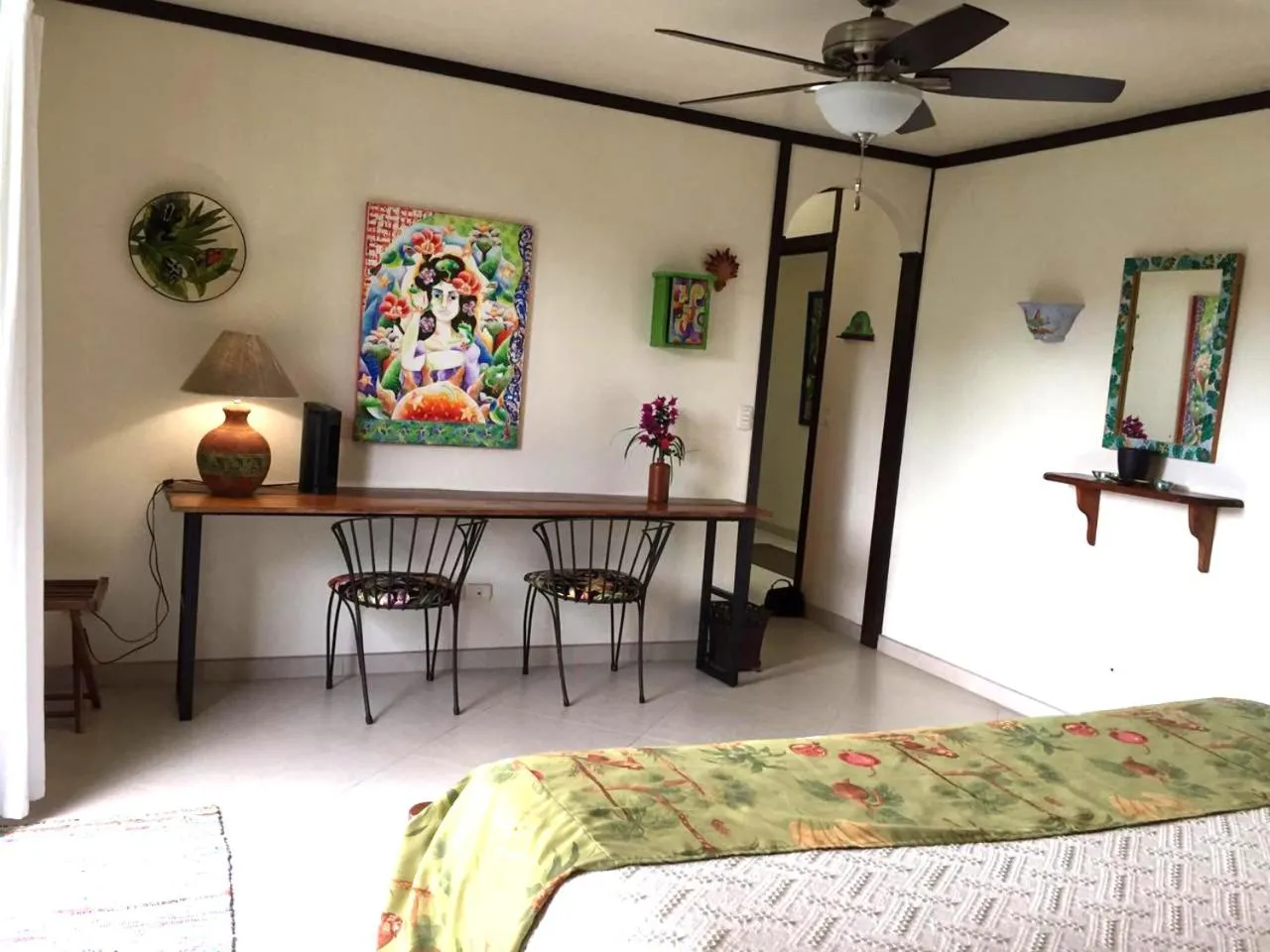 Photo of the whole room, Bed in Lucky Bug Bed And Breakfast