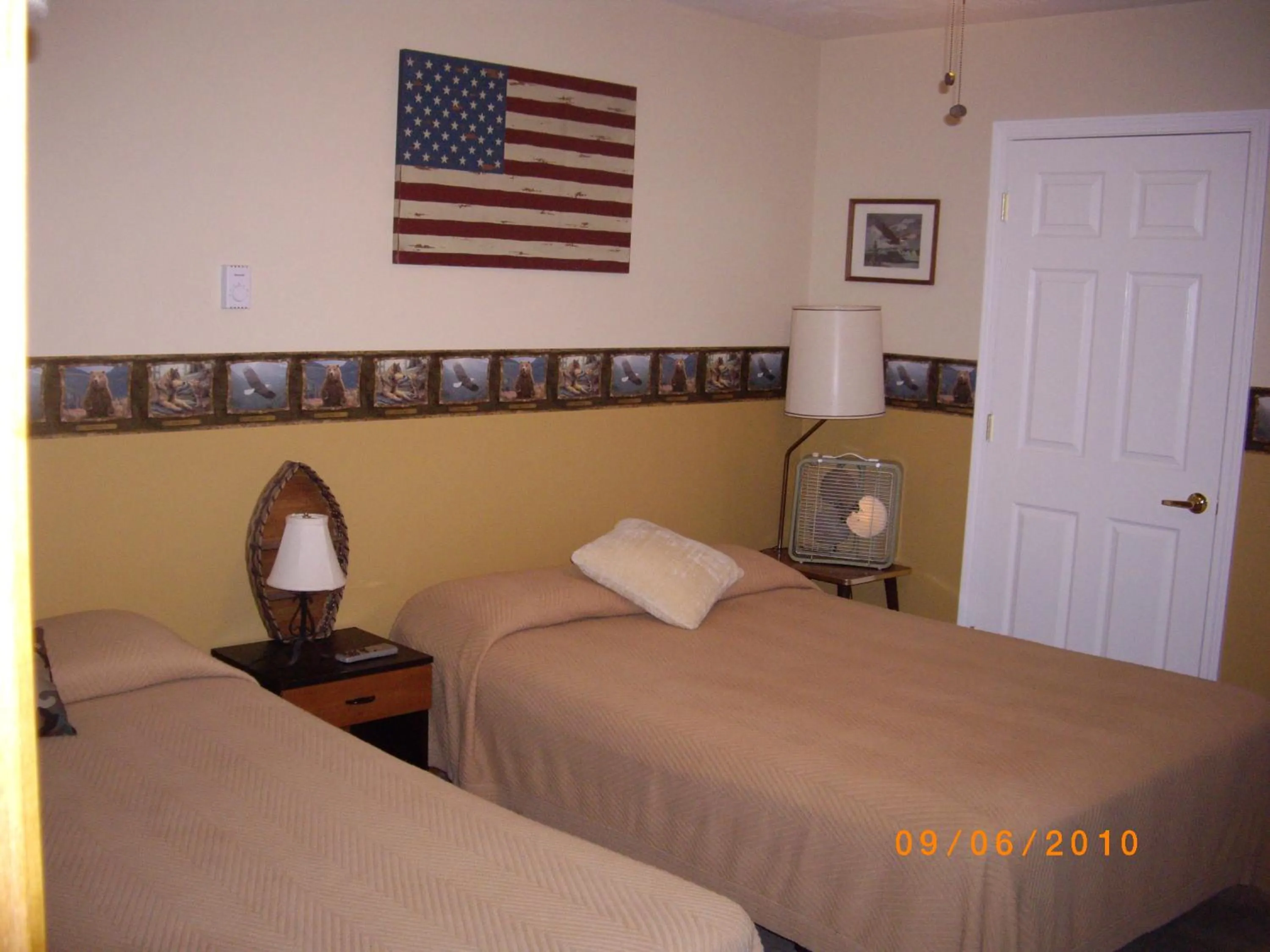 Bedroom, Bed in Lakeview Motel & Apartments