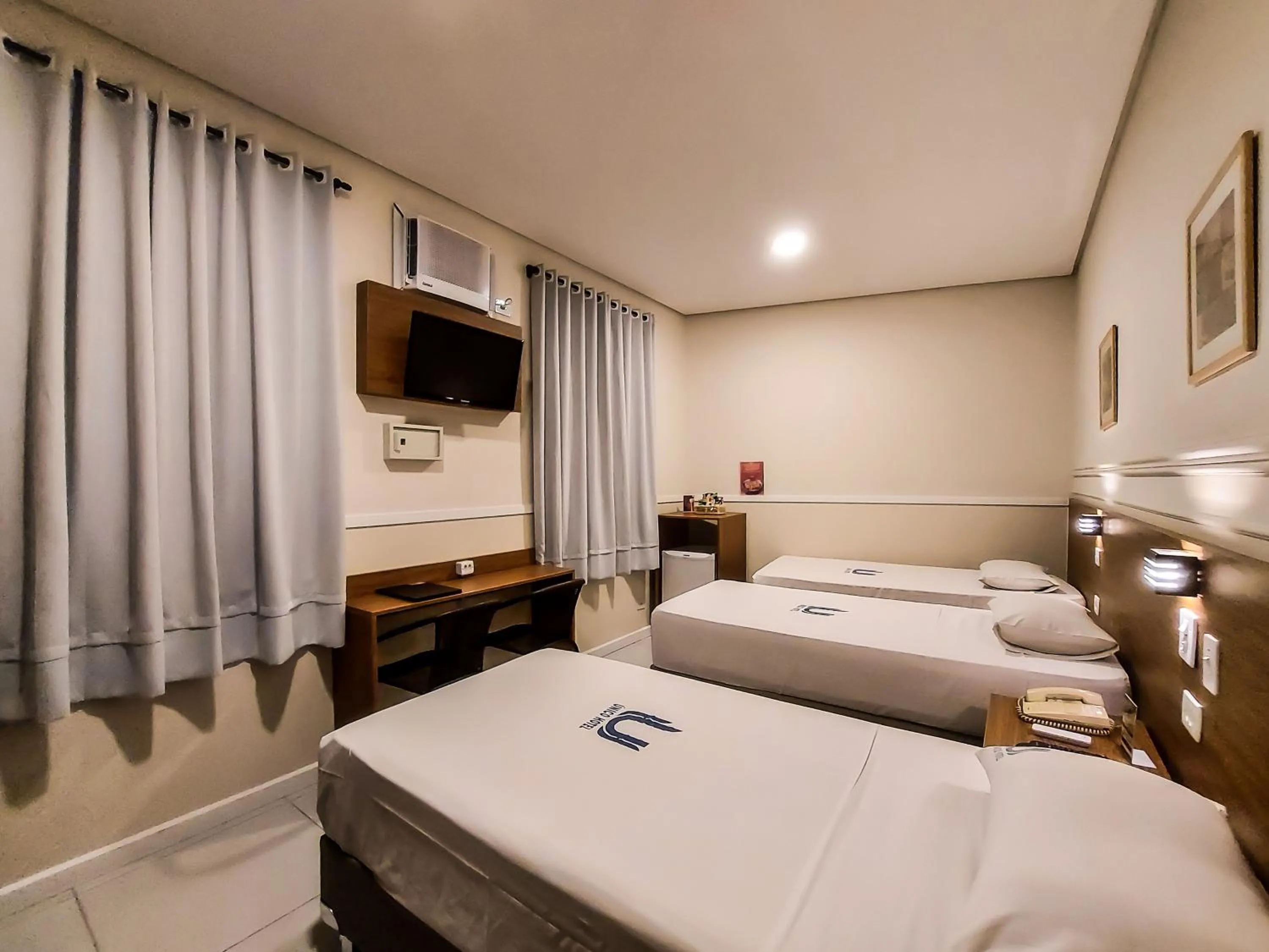 Bed in Hotel Itamarati Centro-República