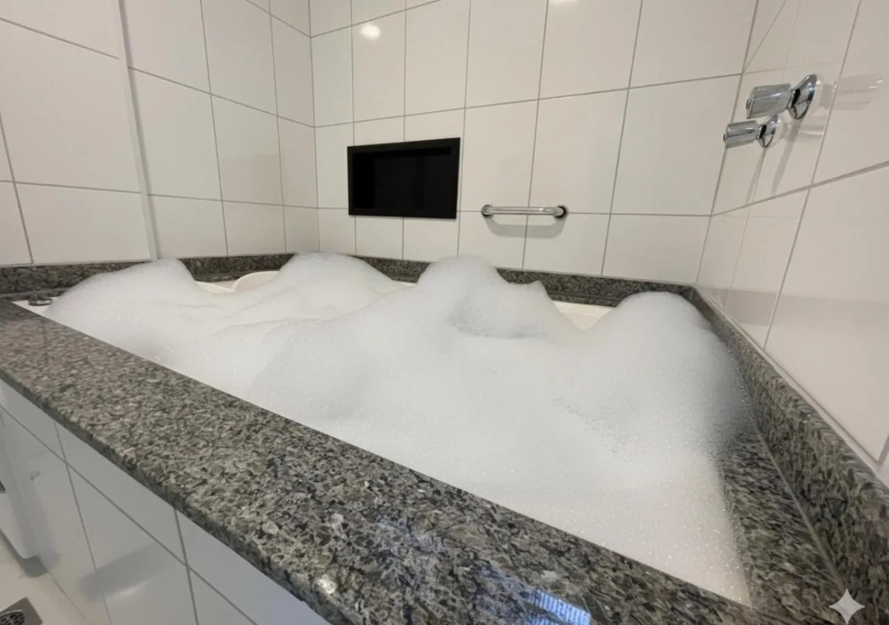 Hot Tub in Hotel Itamarati Centro-República