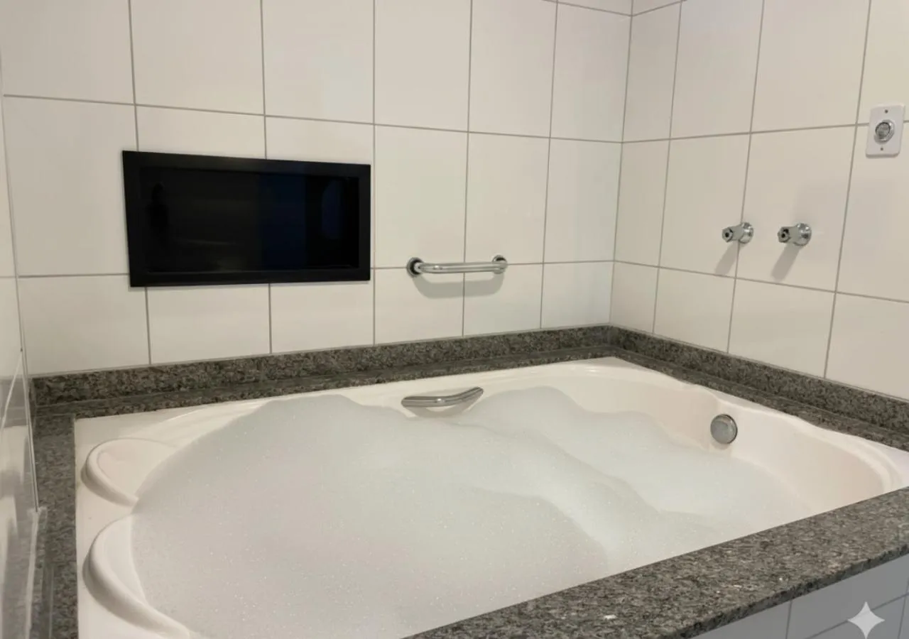 Hot Tub in Hotel Itamarati Centro-República