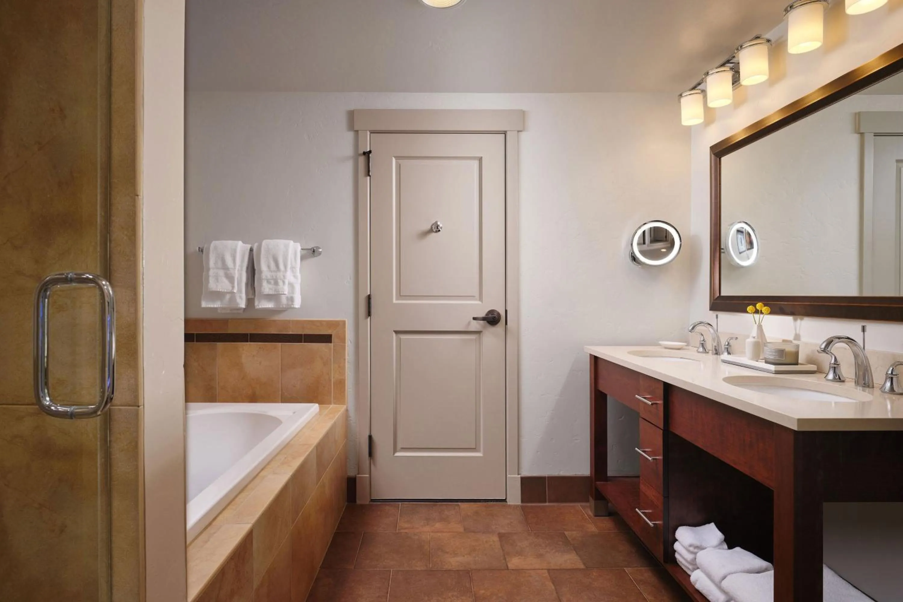 Bathroom, Bed in Sheraton Steamboat Resort Villas