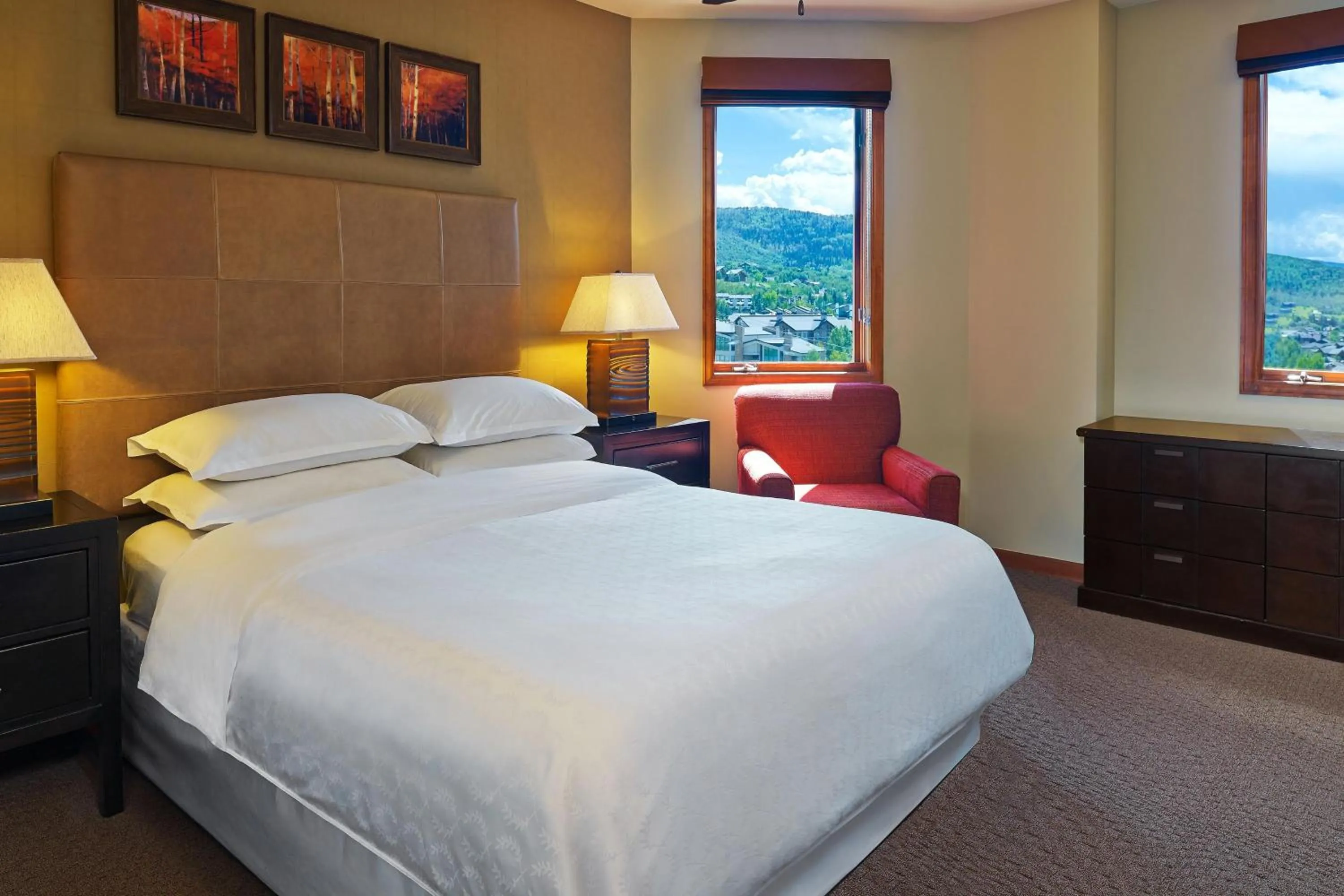 Bedroom, Bed in Sheraton Steamboat Resort Villas