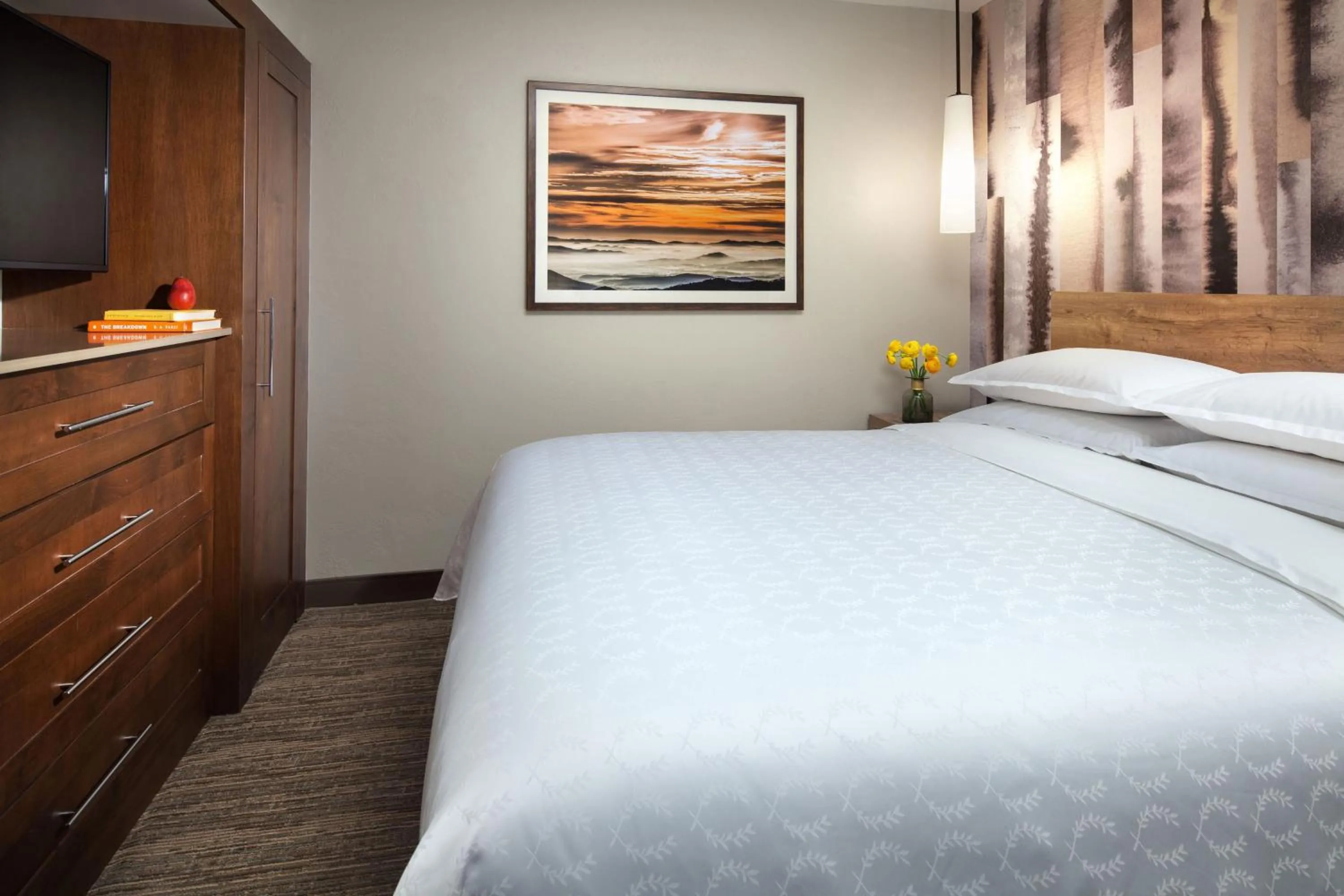 Bedroom, Bed in Sheraton Steamboat Resort Villas