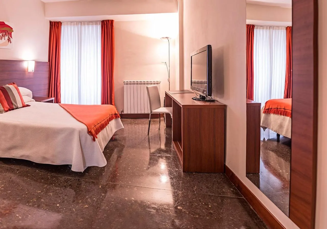 Bed in Hotel Txartel