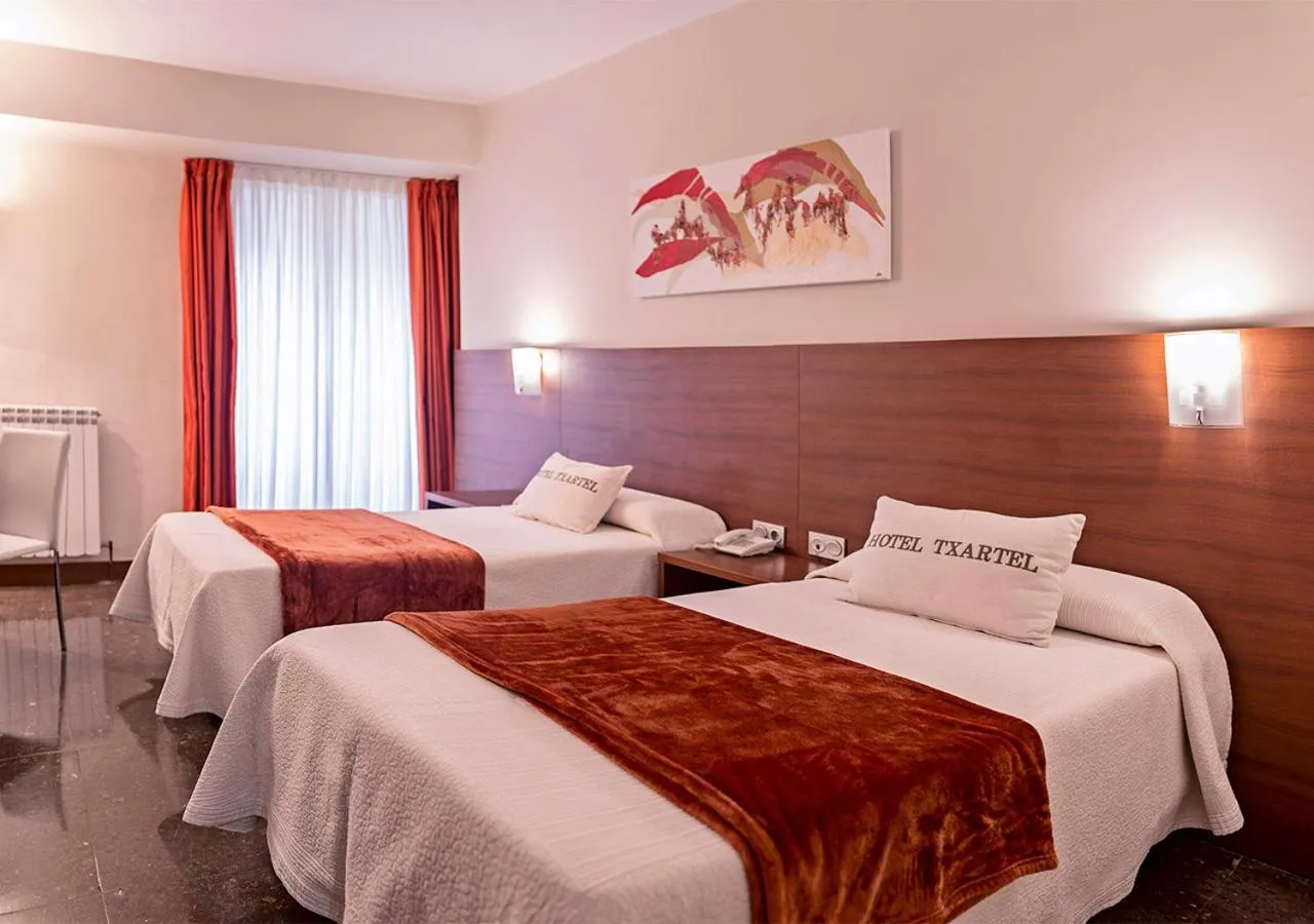 Bed in Hotel Txartel