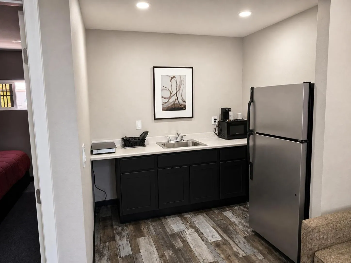 Kitchen or kitchenette in The Atlas Inn & Suites LAX