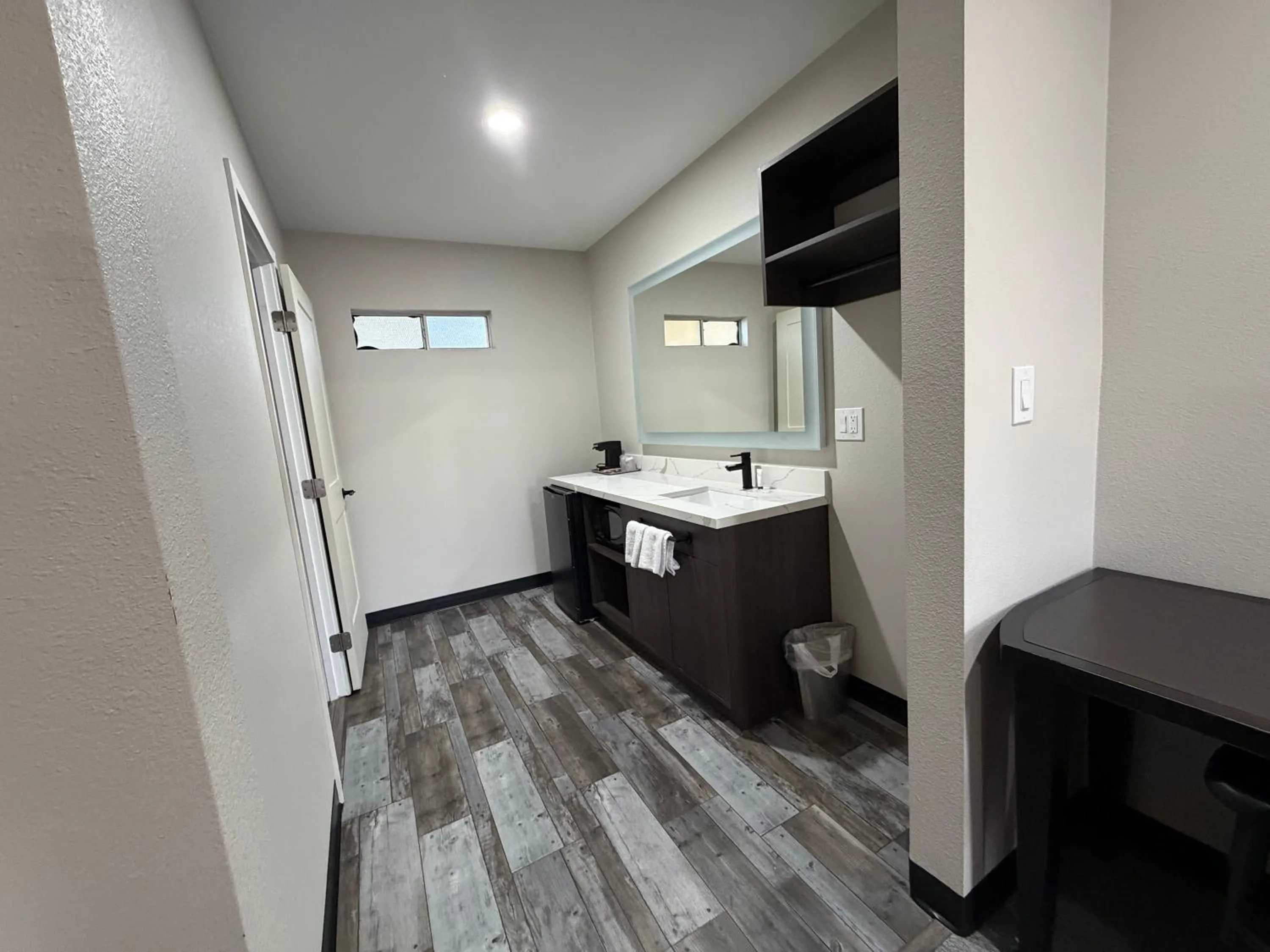 Bathroom in The Atlas Inn & Suites LAX