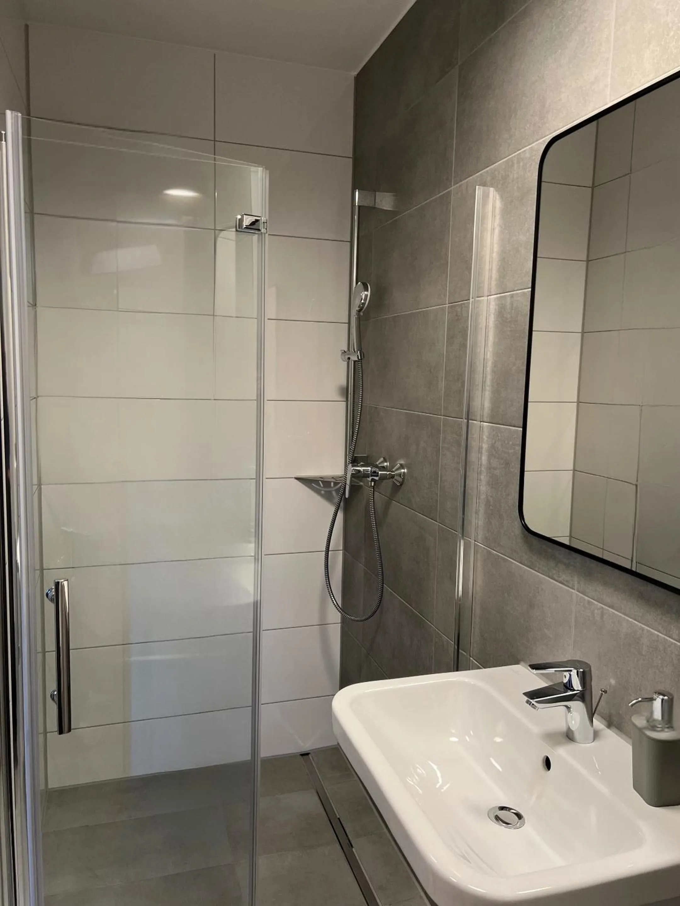 Bathroom in Hotel Falken