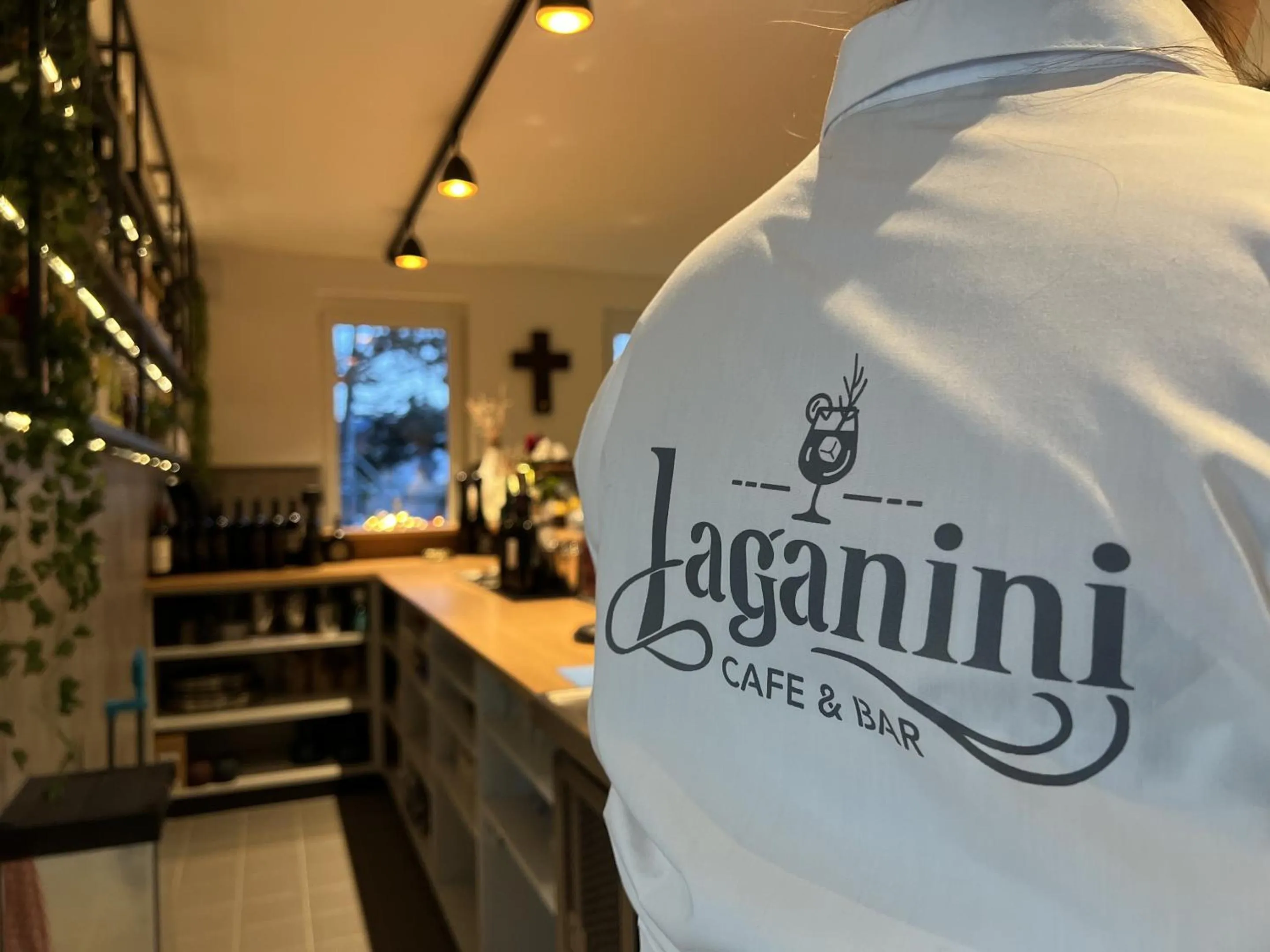 Dining area in Hotel Falken