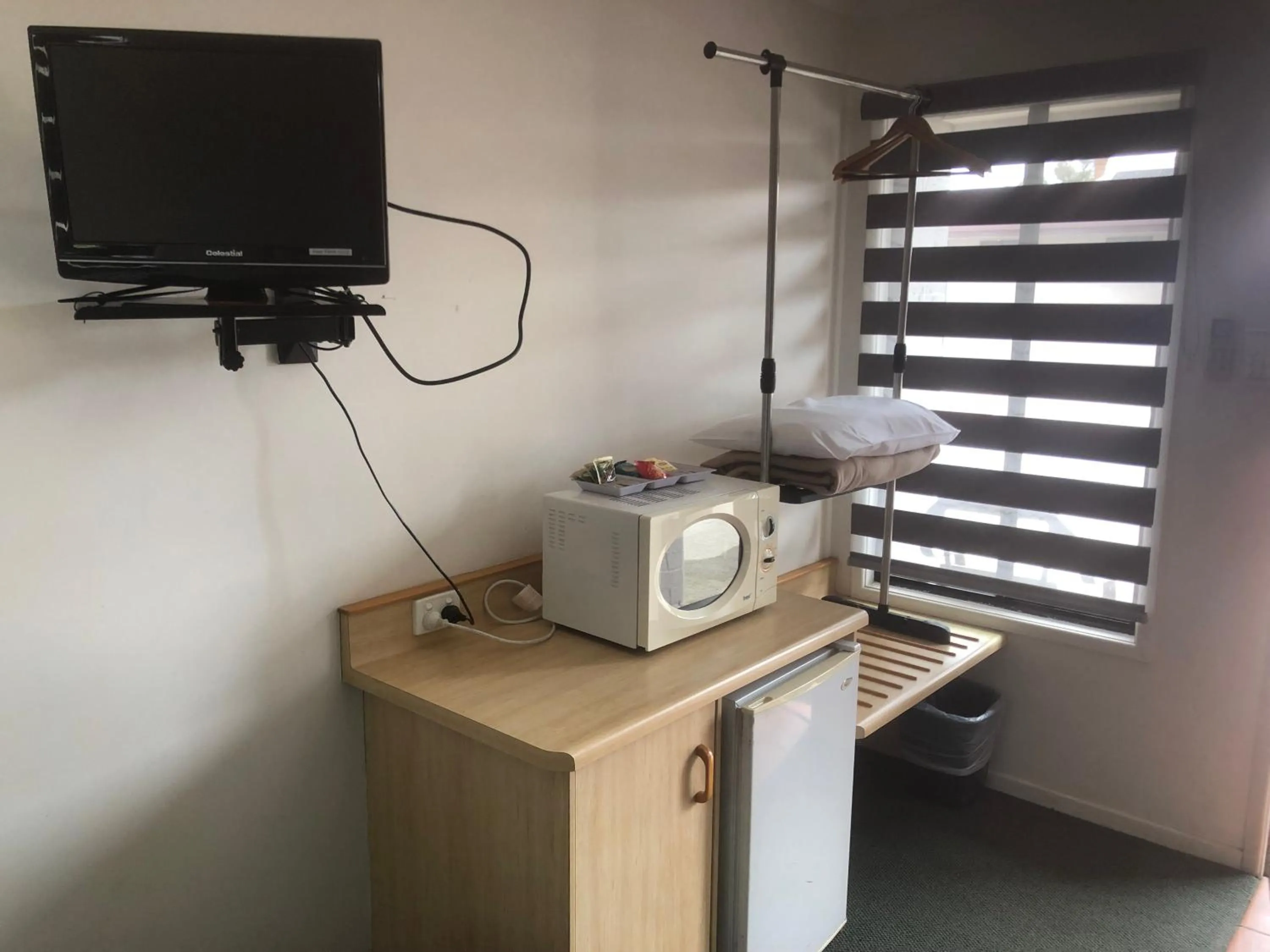 TV and multimedia in Warwick Vines Motel