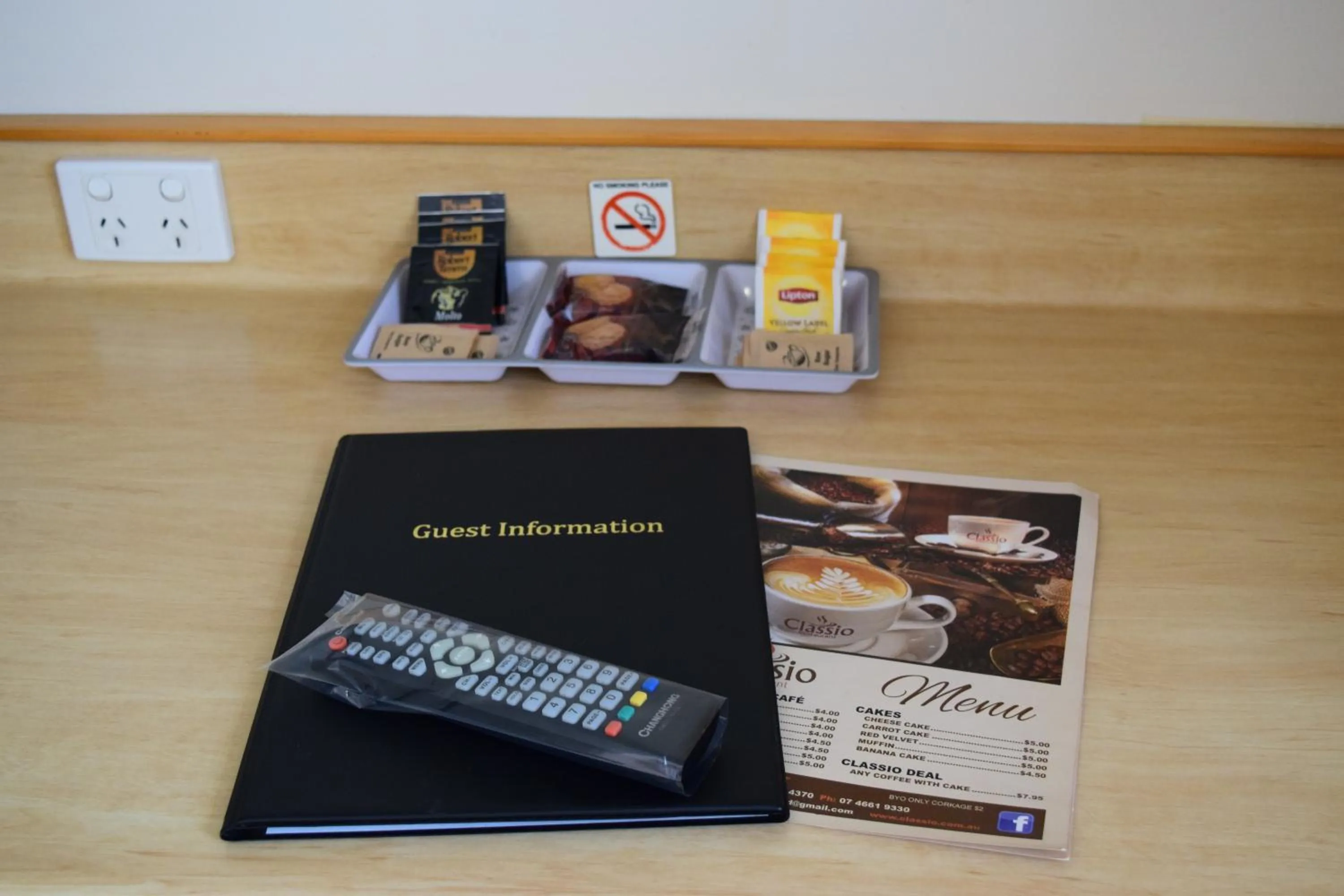 Coffee/tea facilities in Warwick Vines Motel