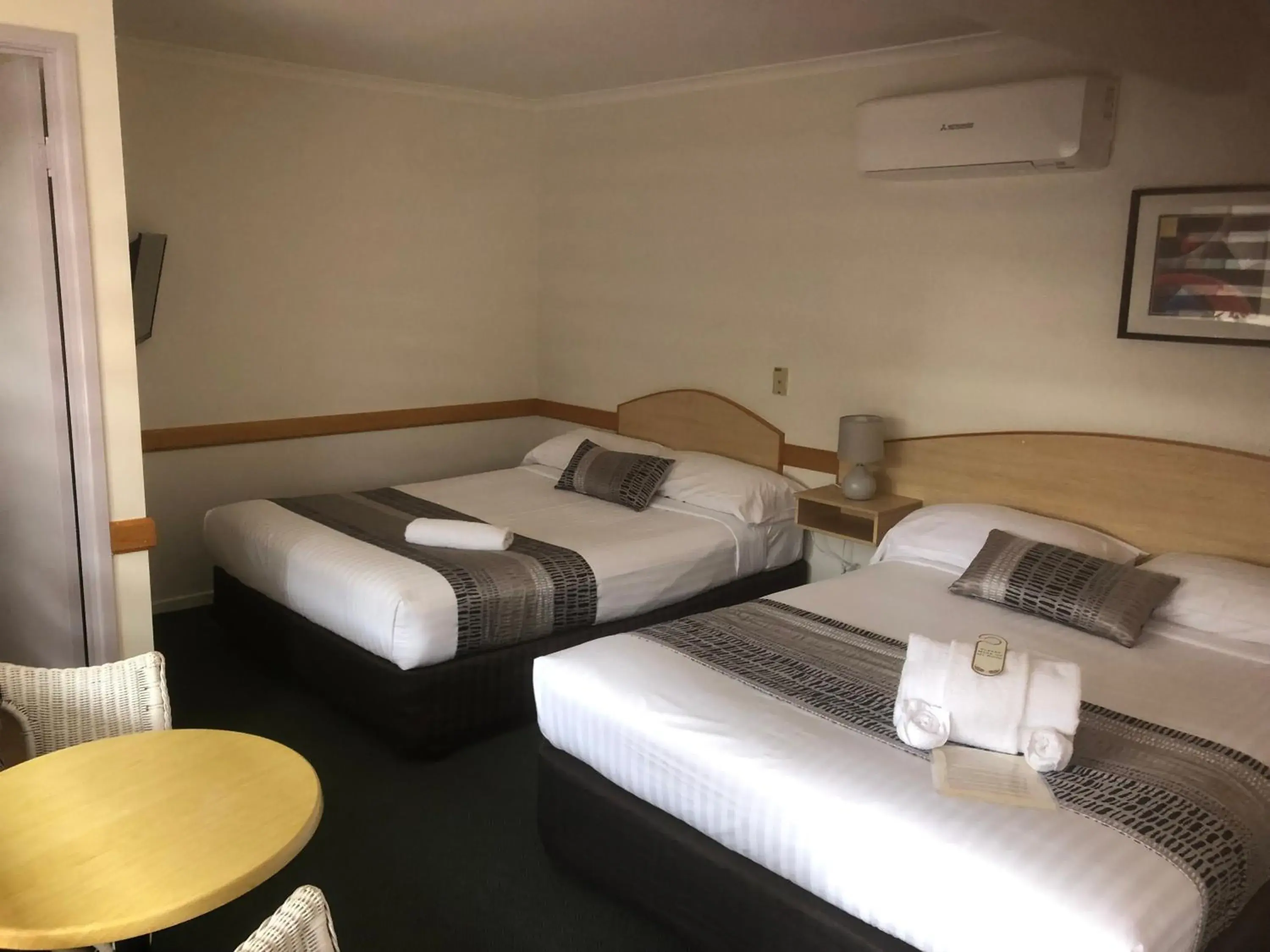 Deluxe Double or Twin Room in Warwick Vines Motel Deluxe Double or Twin Room in Warwick Vines Motel