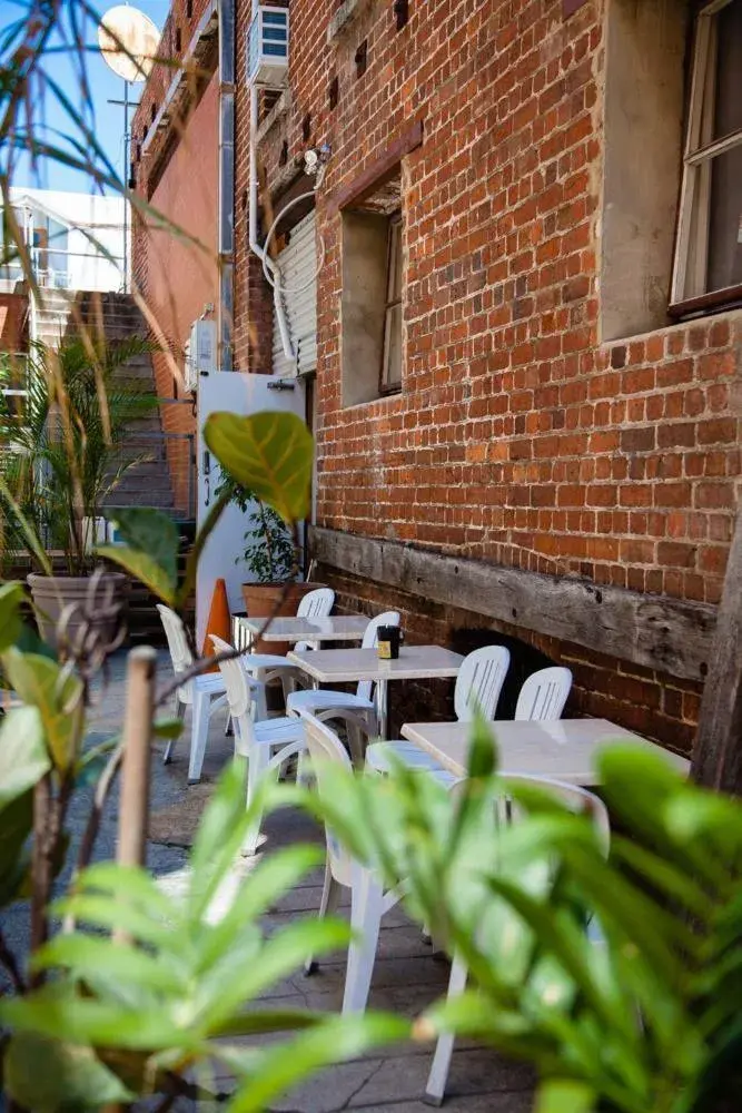 Balcony/Terrace, Property Building in Fremantle Hostel