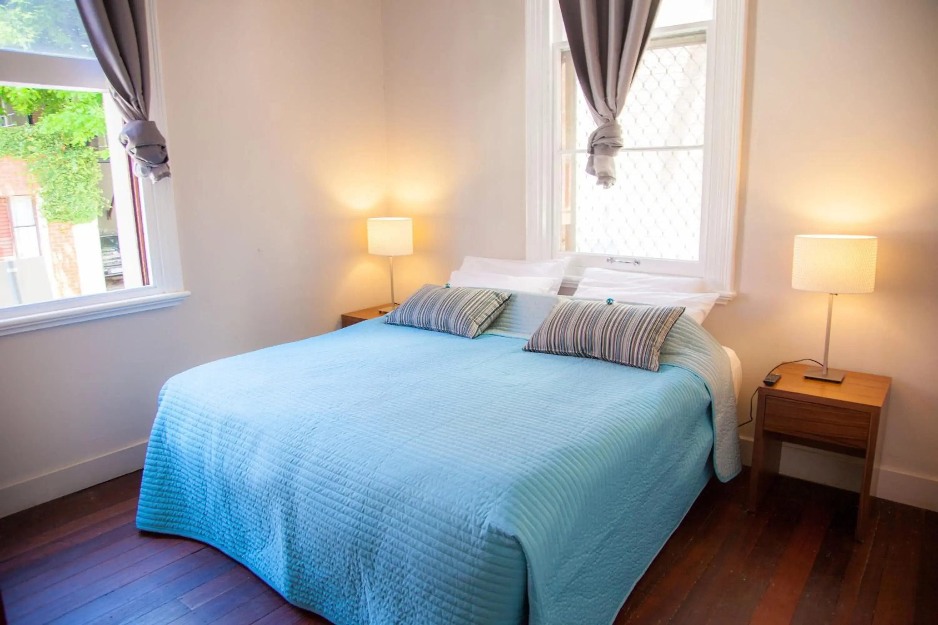 Bed in Fremantle Hostel