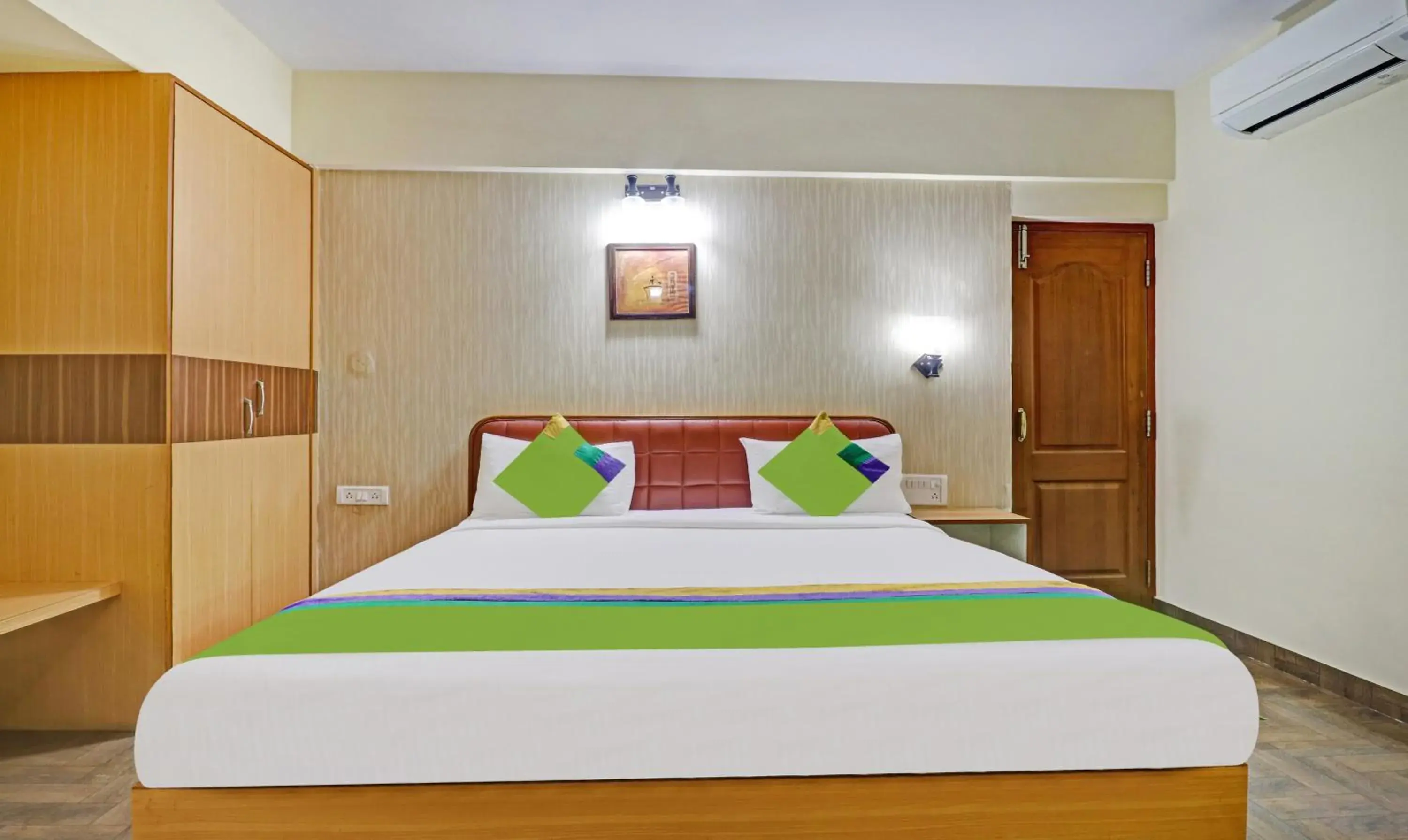 Bedroom, Bed in Treebo Akshaya Mayflower Vijaya Bank Layout Bedroom, Bed in Treebo Akshaya Mayflower Vijaya Bank Layout