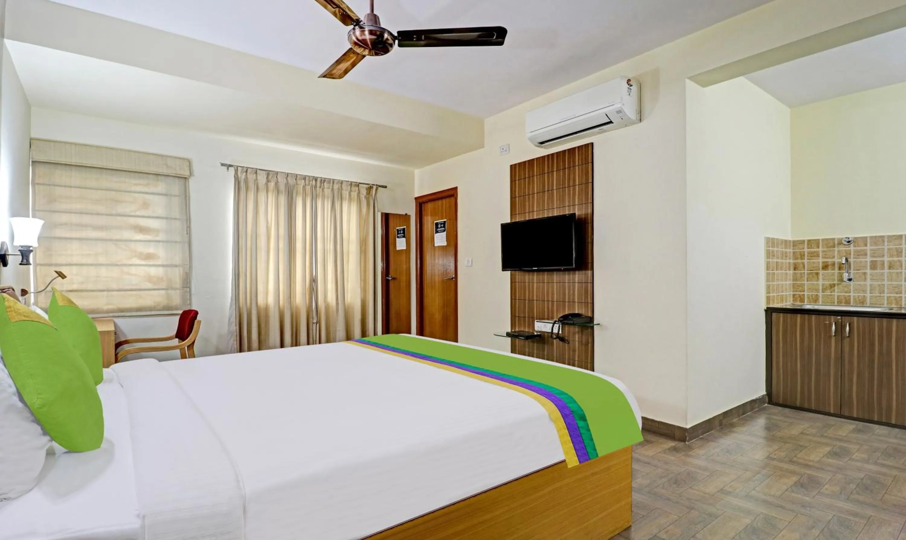 TV and multimedia, Bed in Treebo Akshaya Mayflower Vijaya Bank Layout