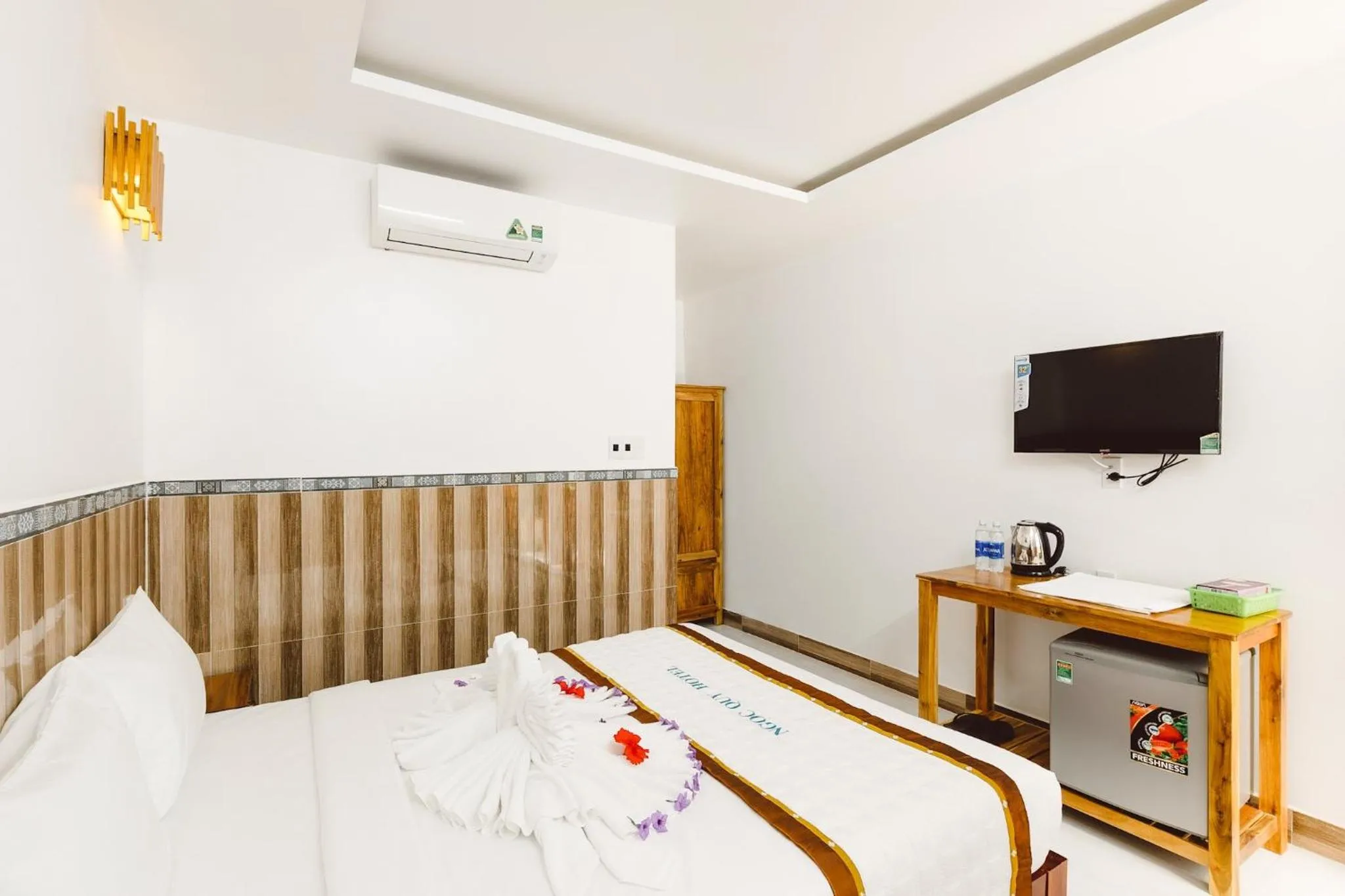 Patio, Bed in Ngoc Qui Bungalow