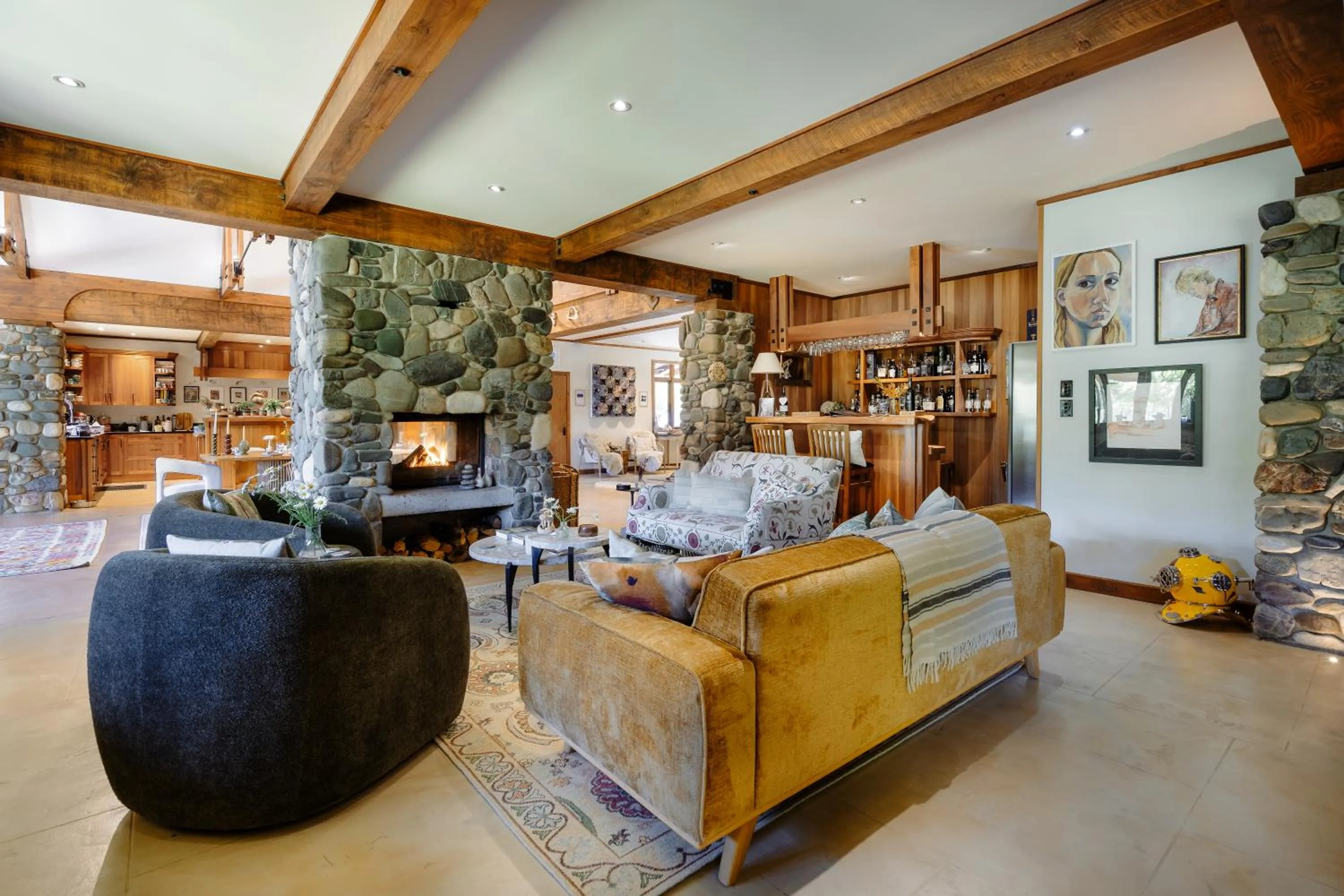 Lounge or bar in Stonefly Lodge