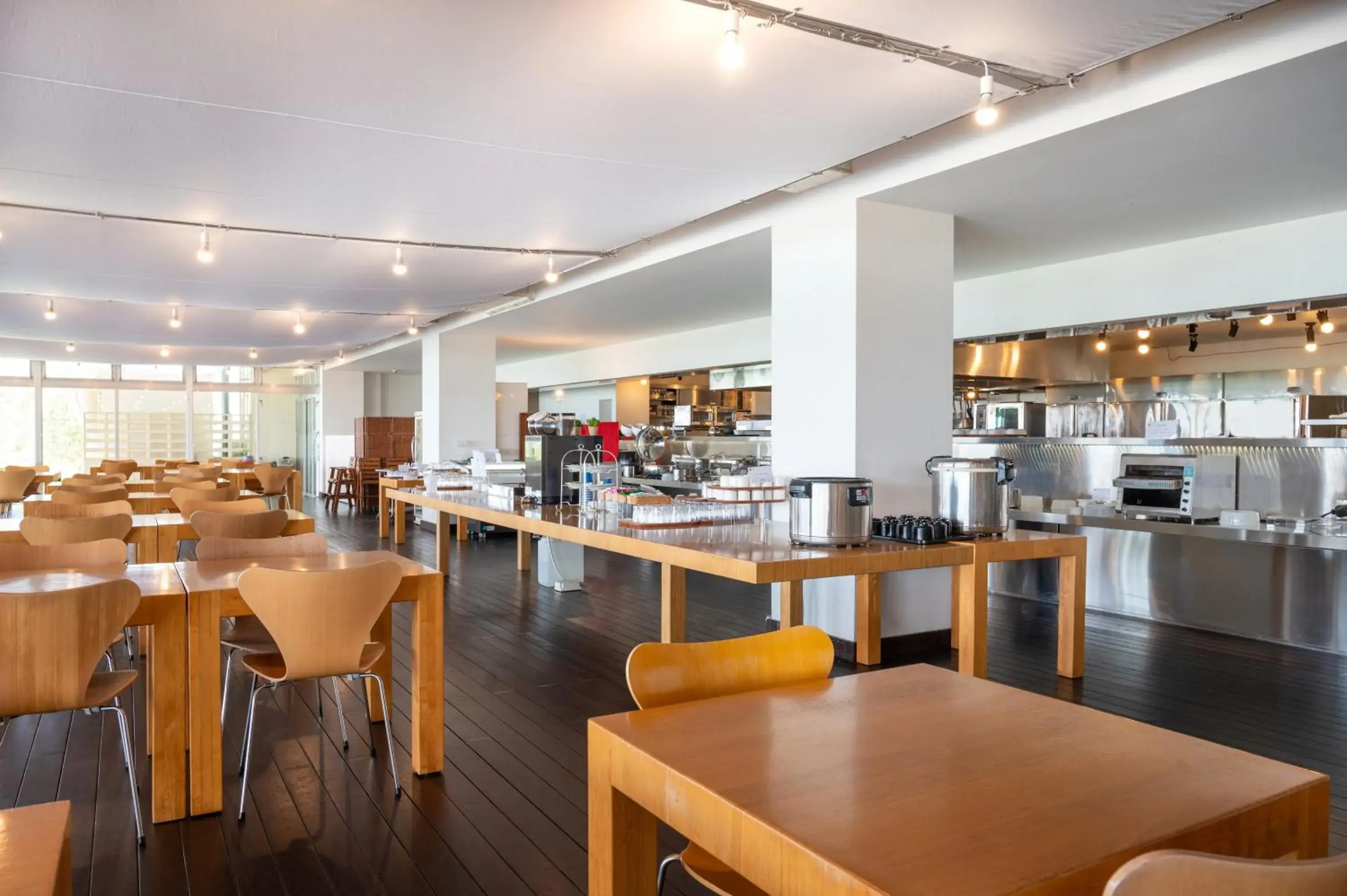 Restaurant/places to eat in EN RESORT Kumejima EEF Beach Hotel Restaurant/places to eat in EN RESORT Kumejima EEF Beach Hotel