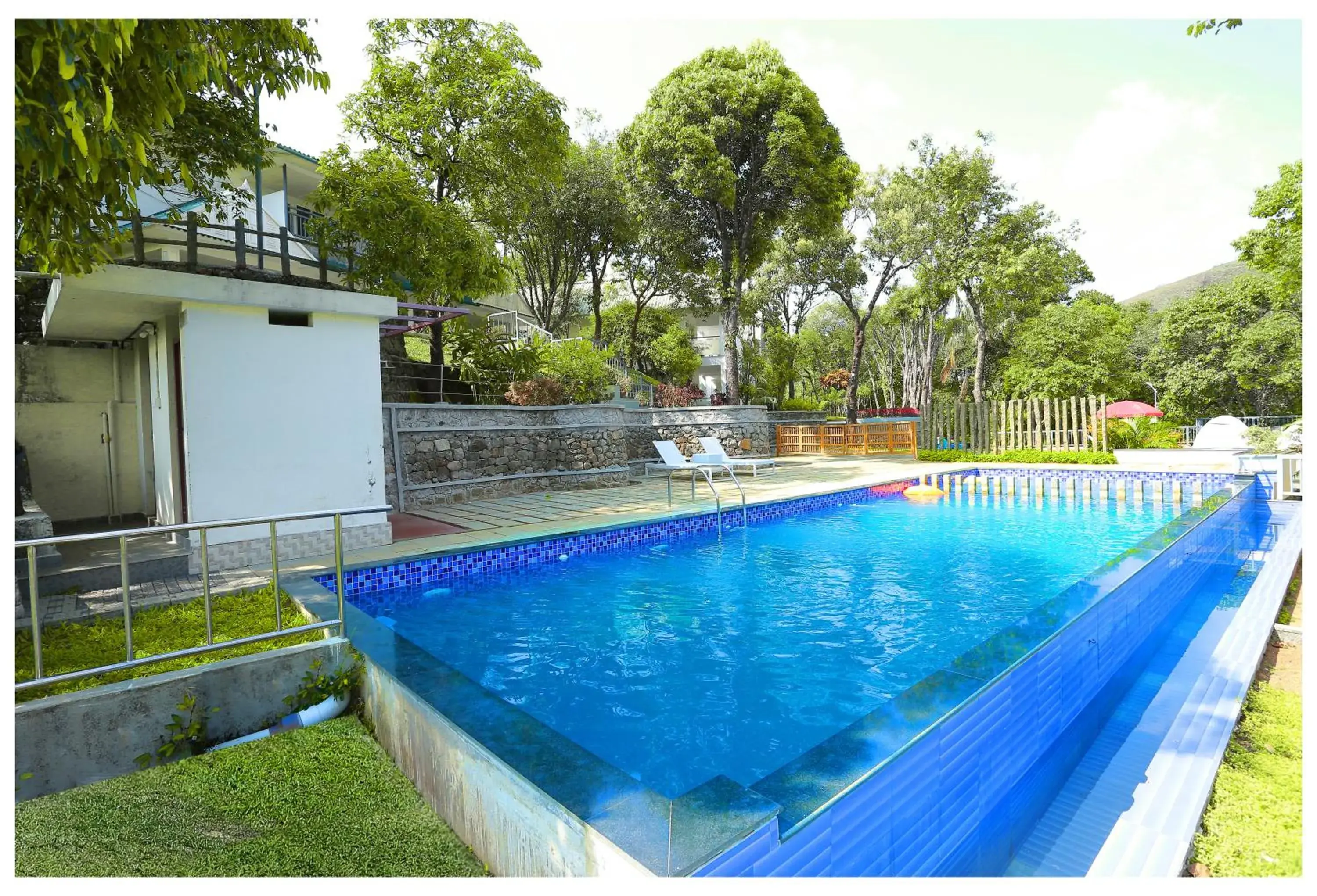 Swimming pool in Holiday Vagamon Swimming pool in Holiday Vagamon