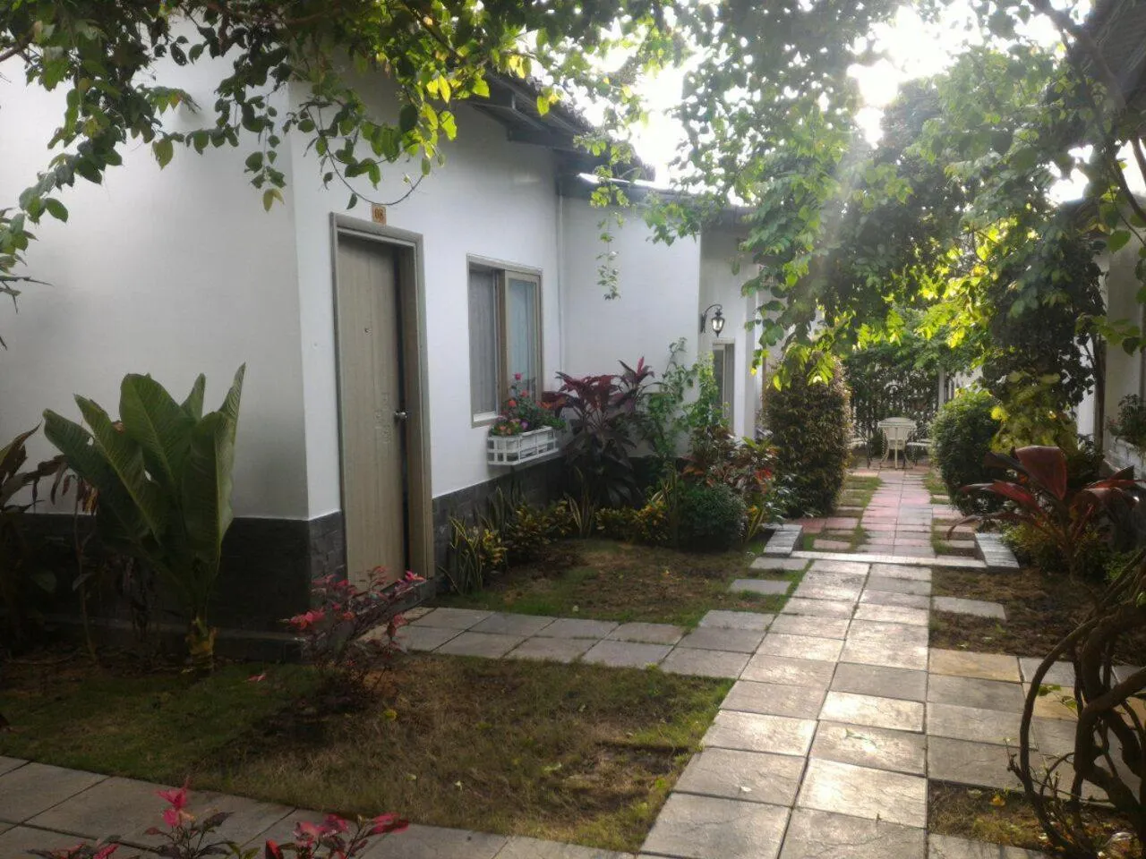 Garden view in Sunshine Bungalow