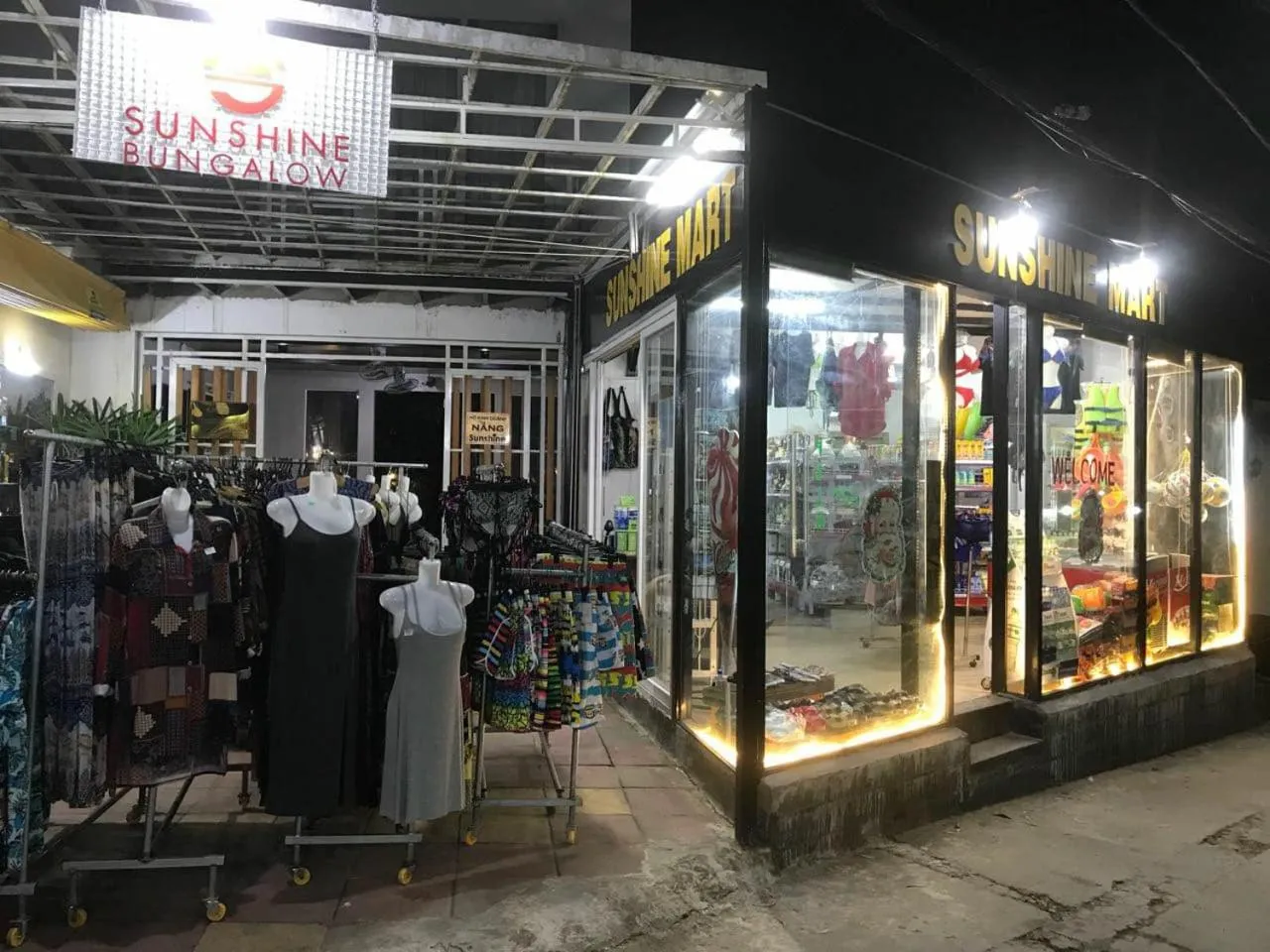 Food and drinks in Sunshine Bungalow