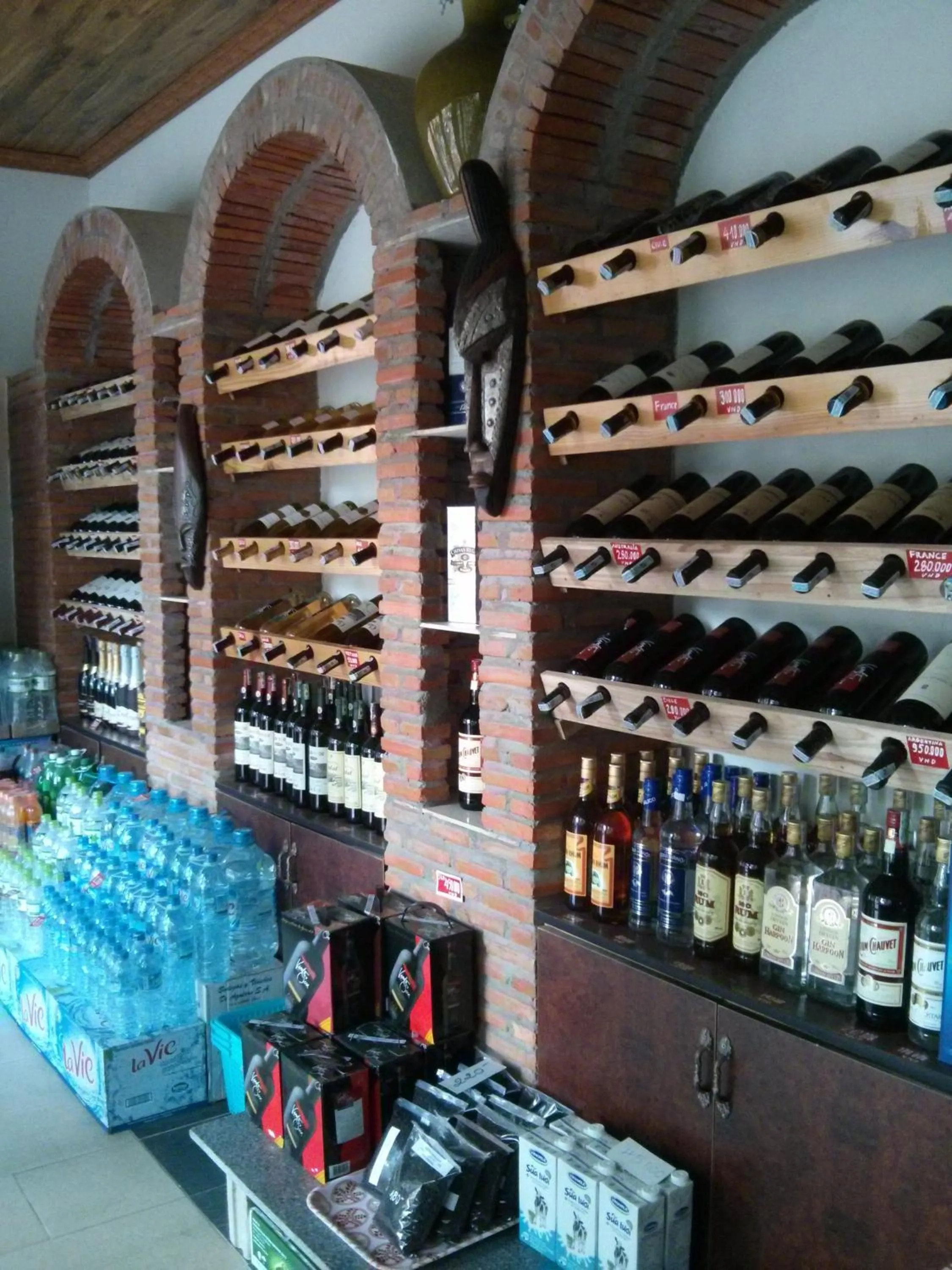 Supermarket/grocery shop in Sunshine Bungalow