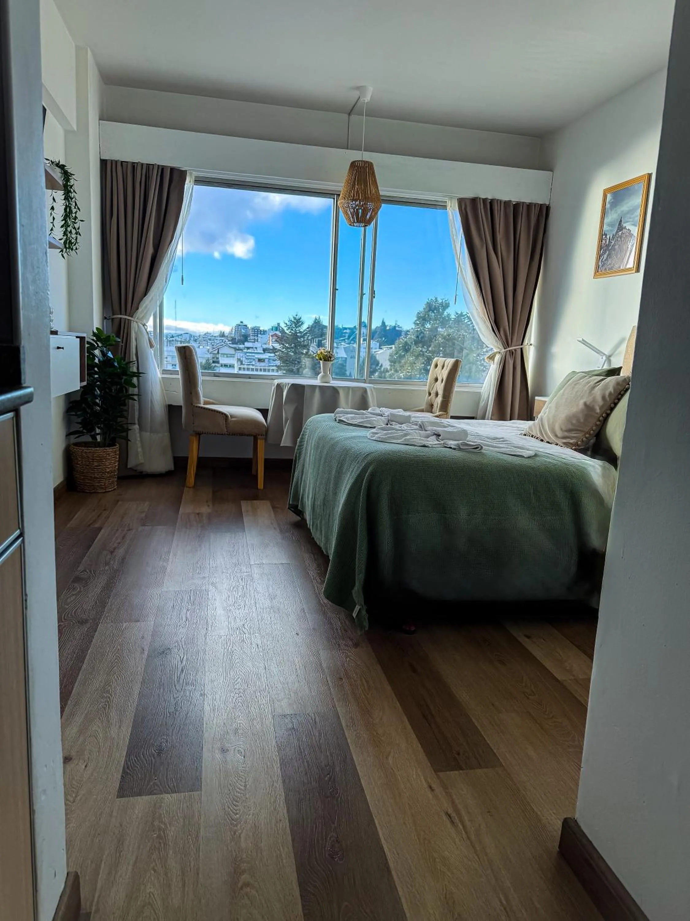 Bed in Studio vista al lago