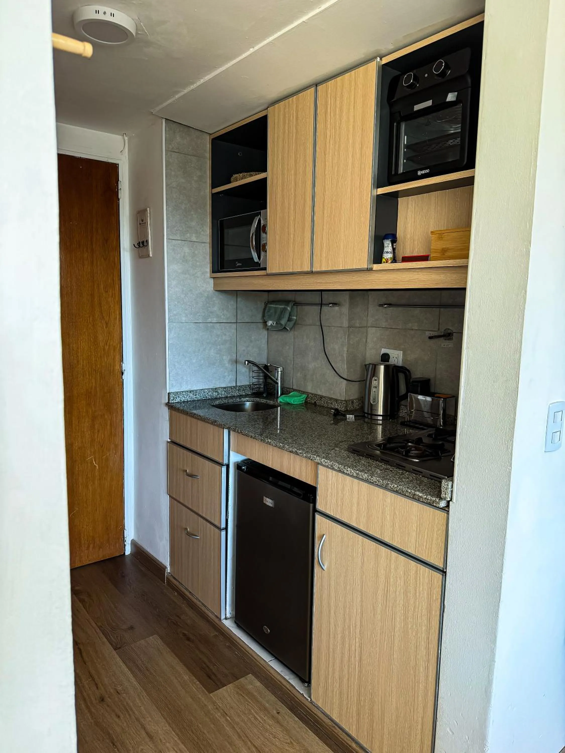 Kitchen or kitchenette in Studio vista al lago