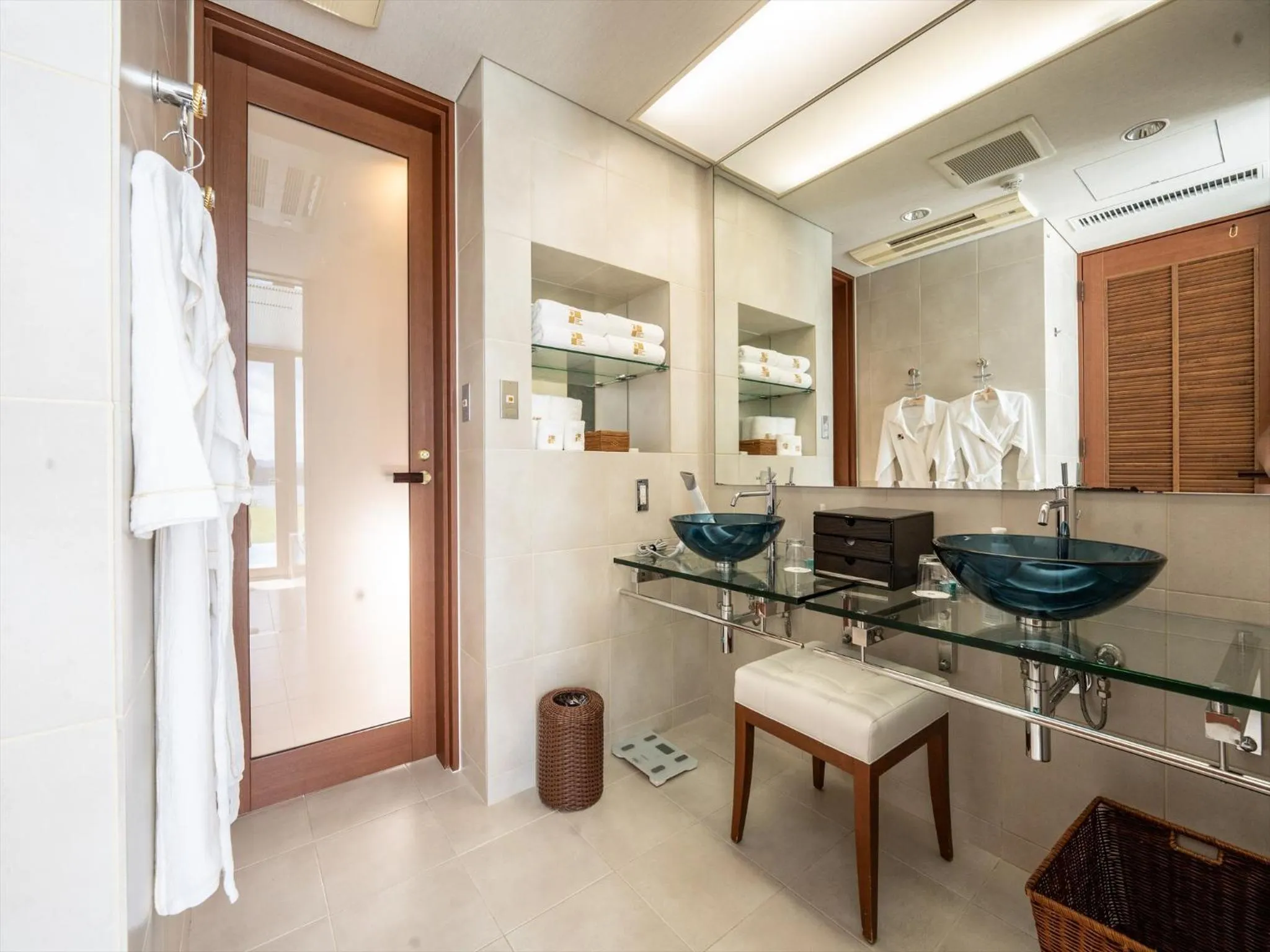 Photo of the whole room in Oriental Hills Okinawa