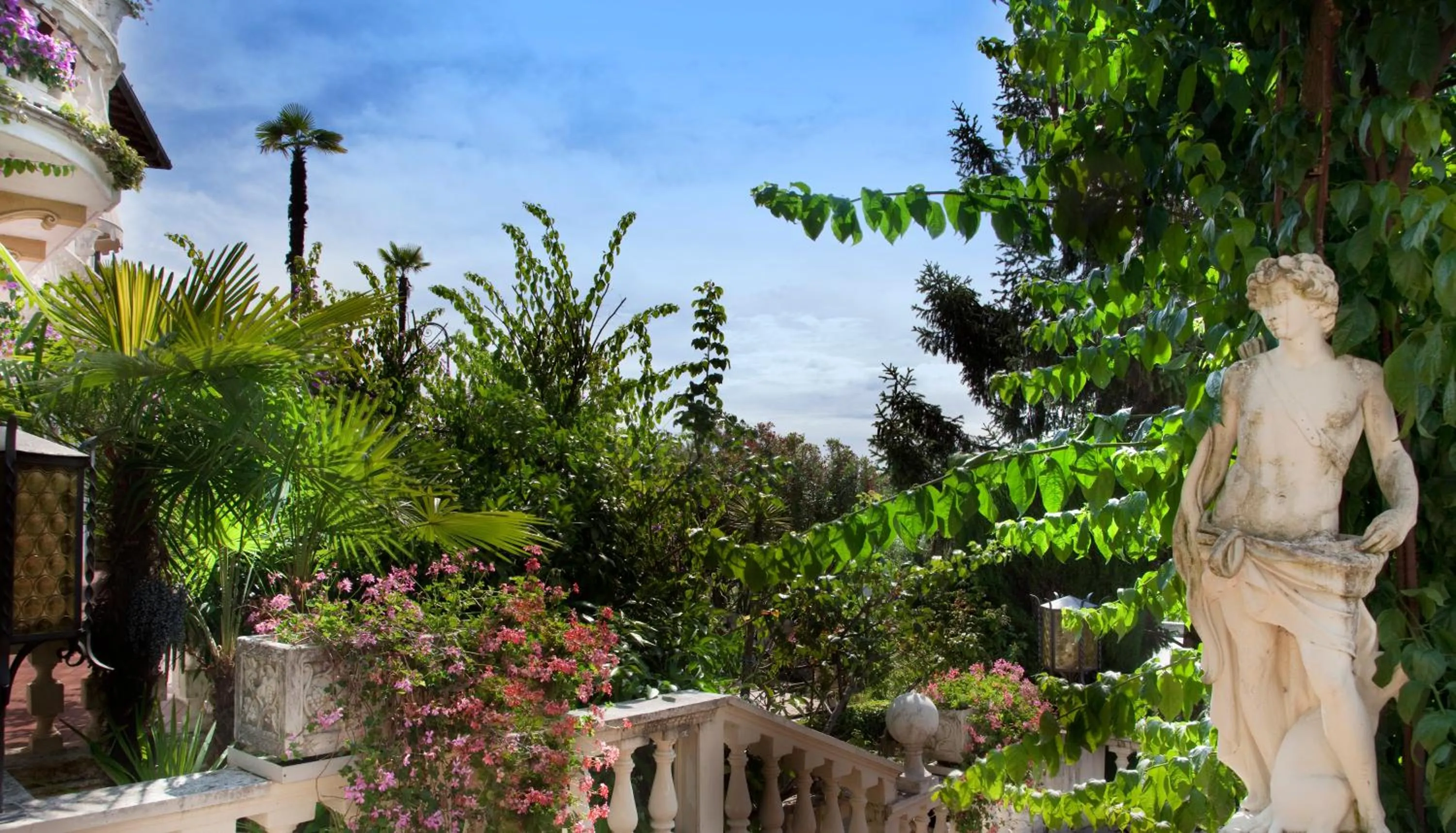 Garden in Park Hotel Ville Montefiori