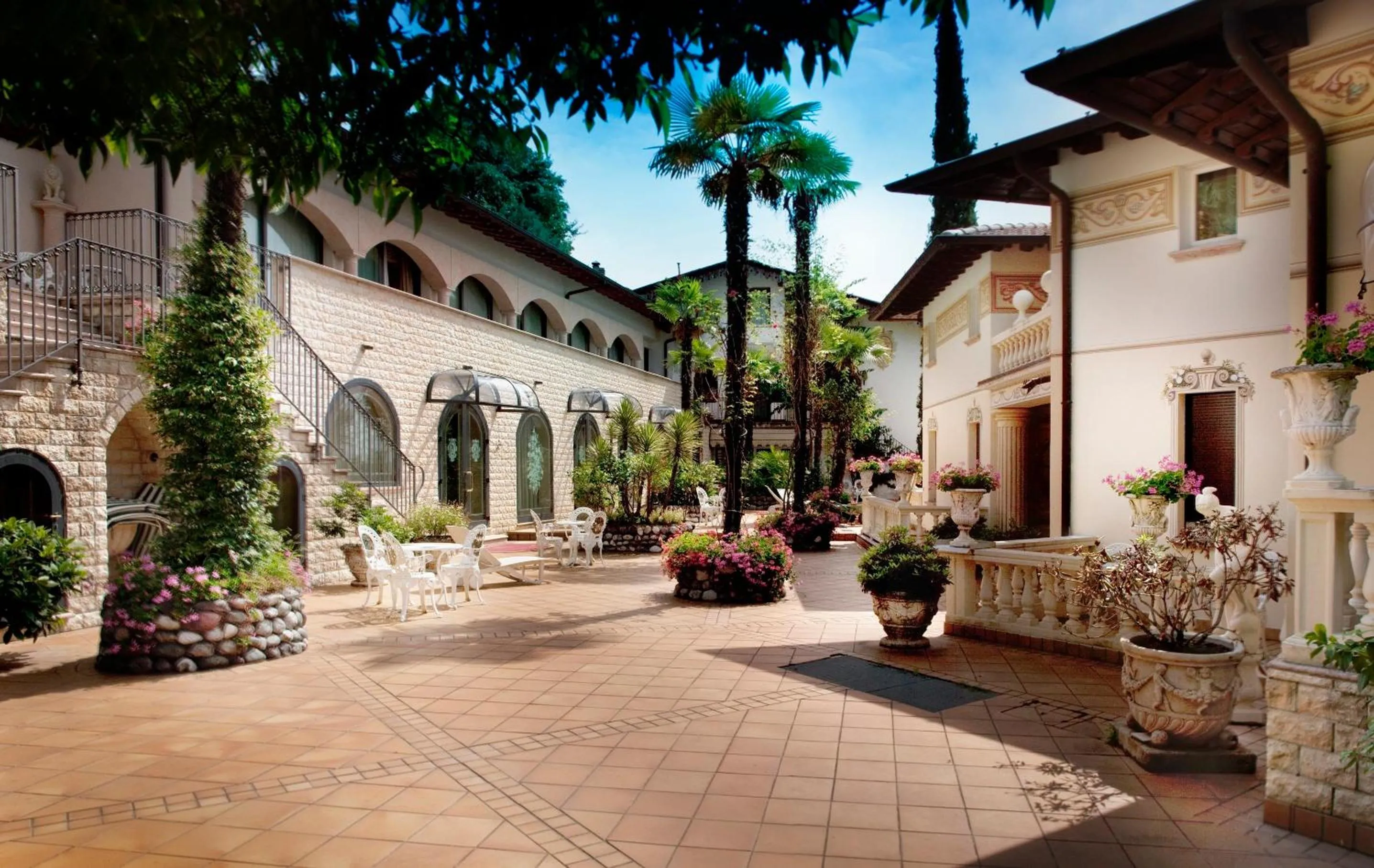 Property building in Park Hotel Ville Montefiori