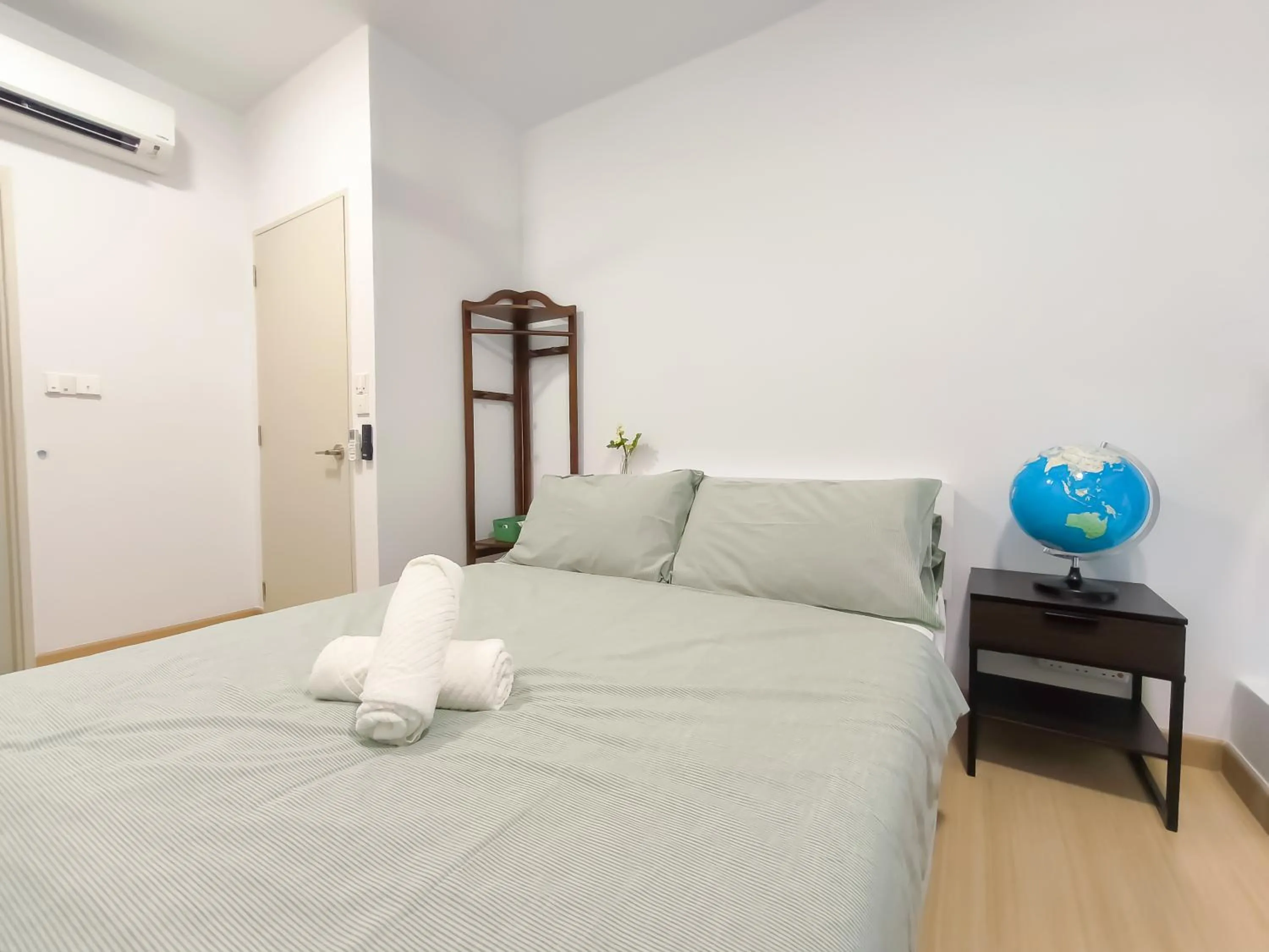 Bed in Kuchai Sentral by Manhattan Group