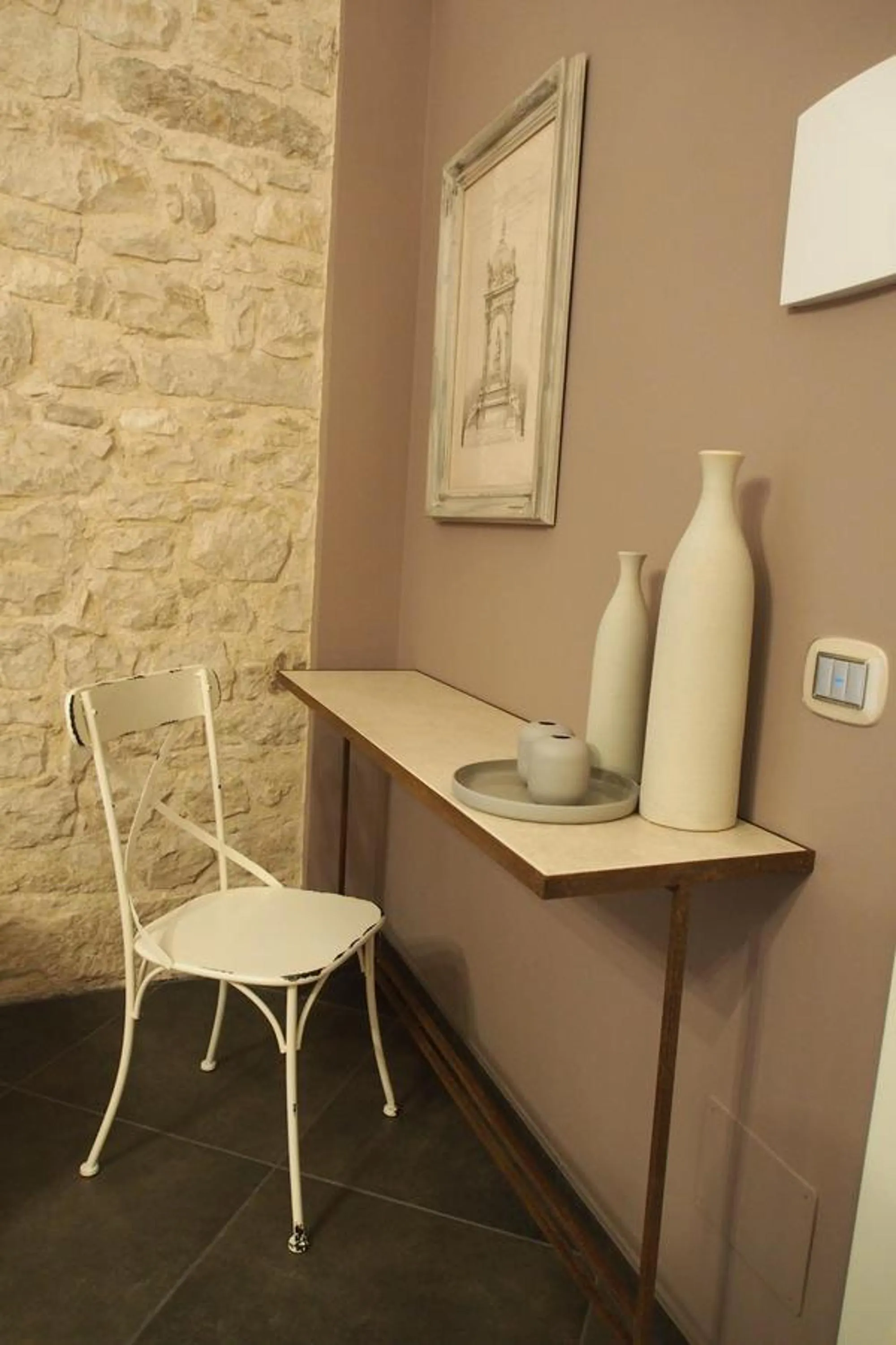 Decorative detail in Terrazzani Suite