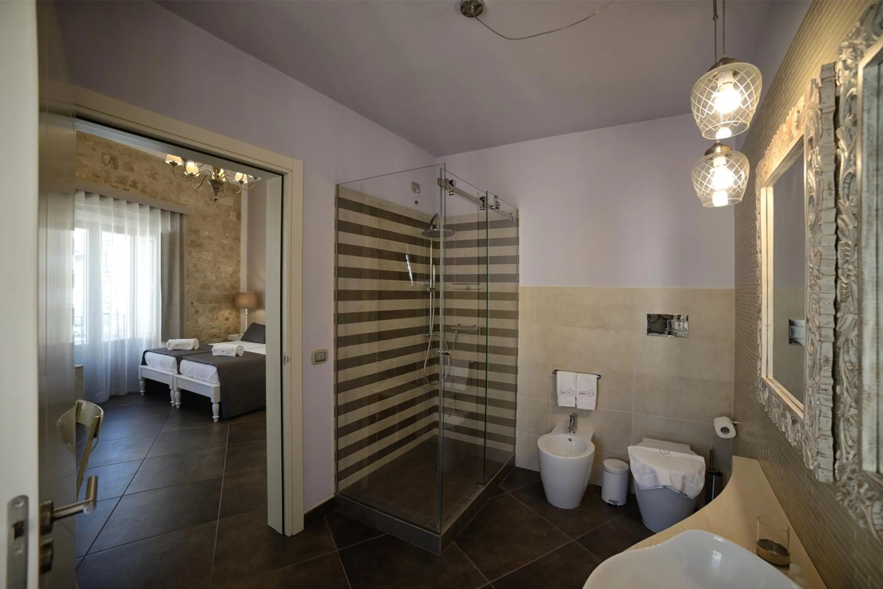 Shower in Terrazzani Suite