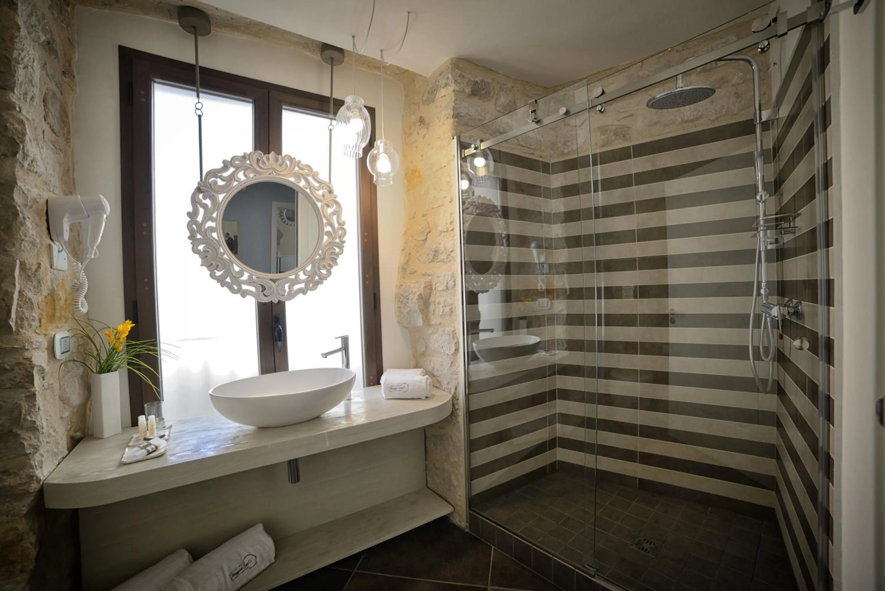 Shower in Terrazzani Suite