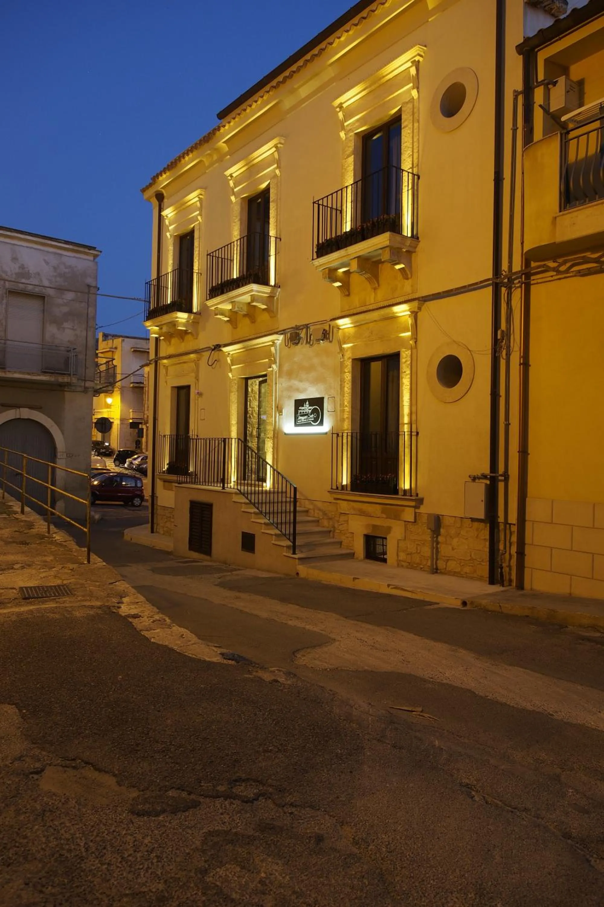 Facade/entrance in Terrazzani Suite