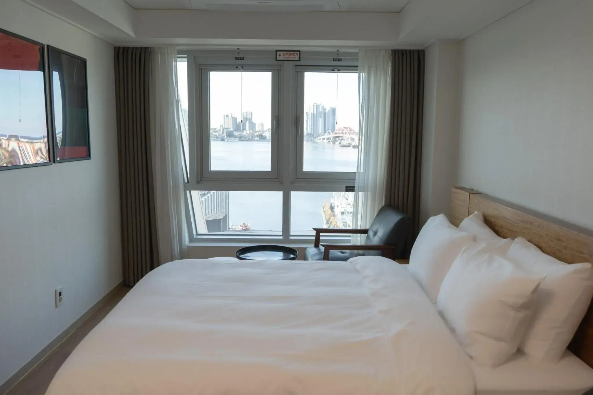 Bed in Sokcho Marina Hotel Bed in Sokcho Marina Hotel