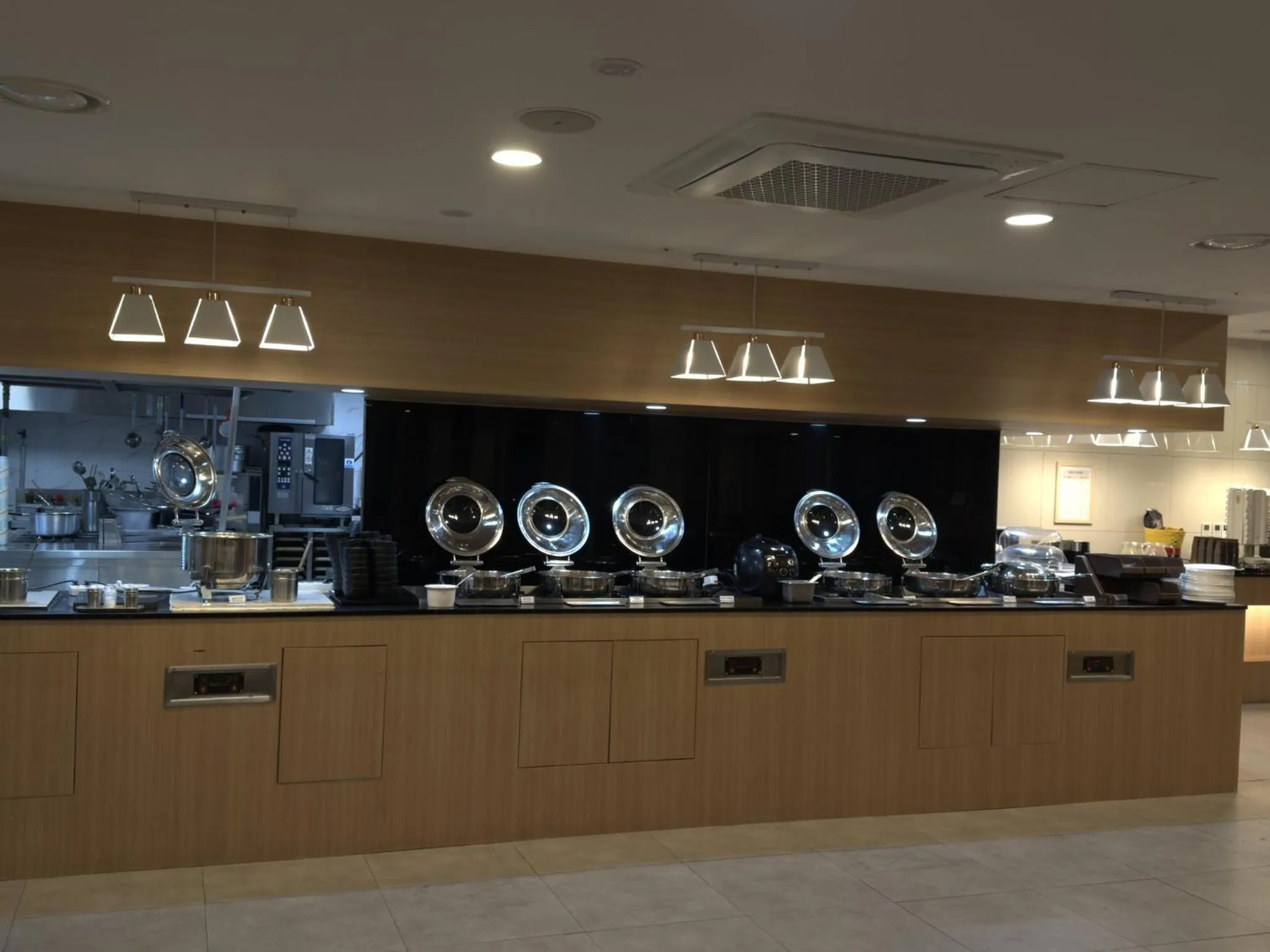 Restaurant/places to eat in Sokcho Marina Hotel