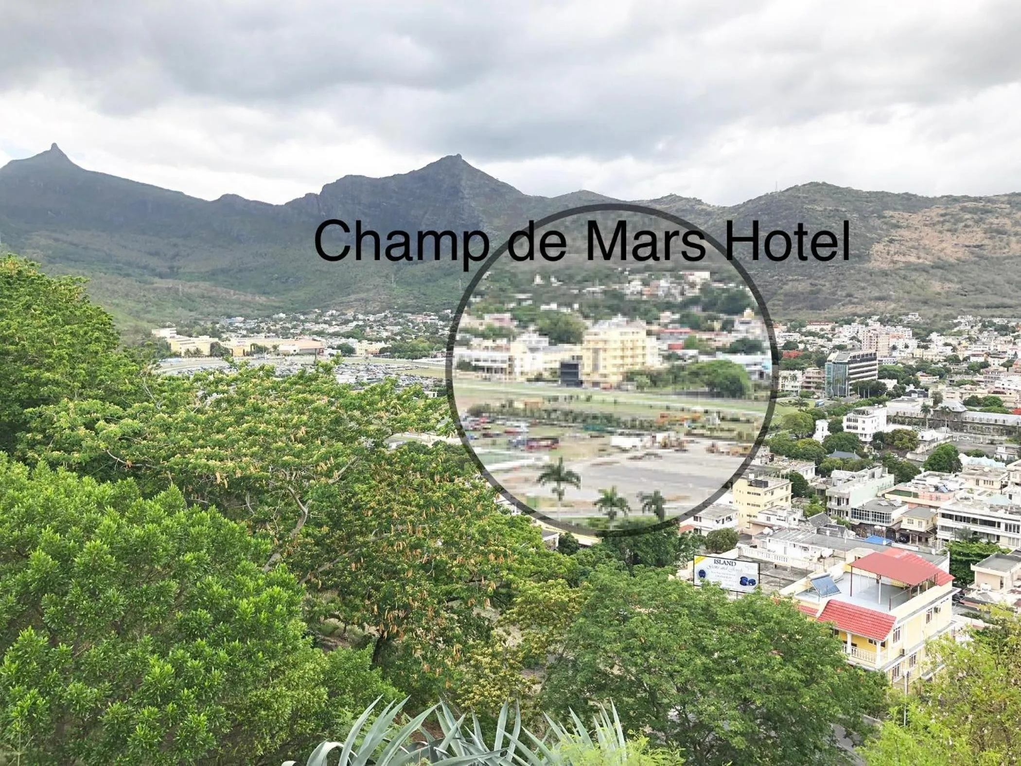 Restaurant/places to eat in Champ de Mars B&B
