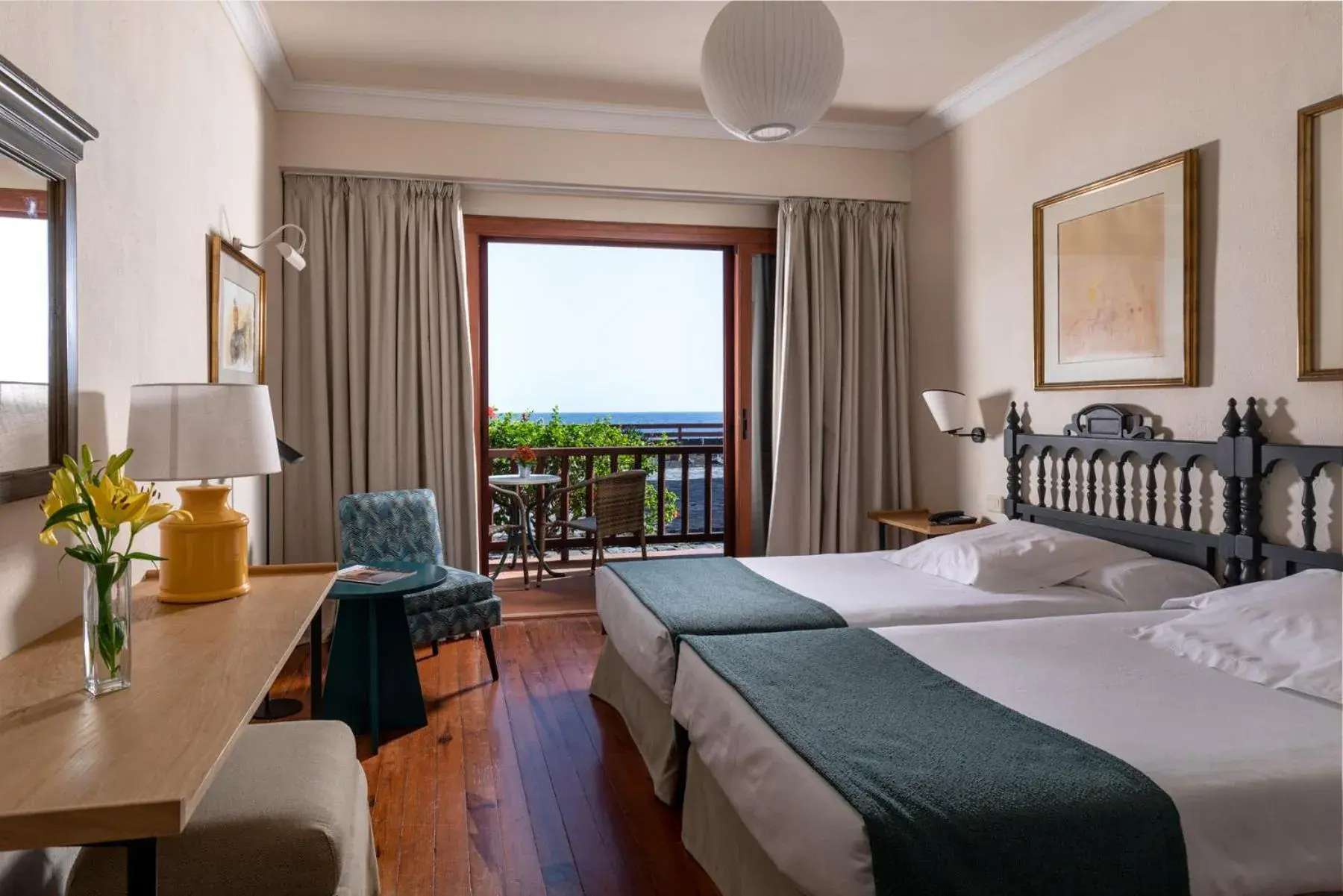 Sea view, Bed in Parador de El Hierro Sea view, Bed in Parador de El Hierro