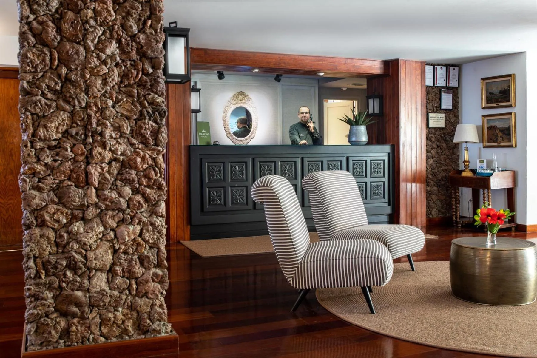 Lobby or reception in Parador de El Hierro